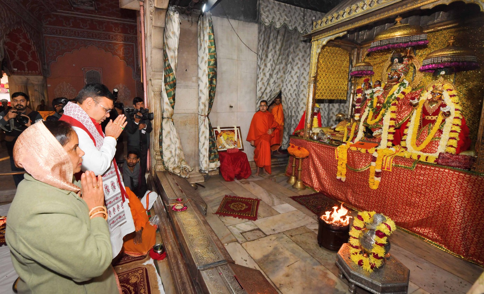 मुख्यमंत्री भजनलाल शर्मा ने मोती डूंगरी श्री गणेश मंदिर एवं श्री गोविंद देव जी मंदिर में दर्शन कर की पूजा-अर्चना