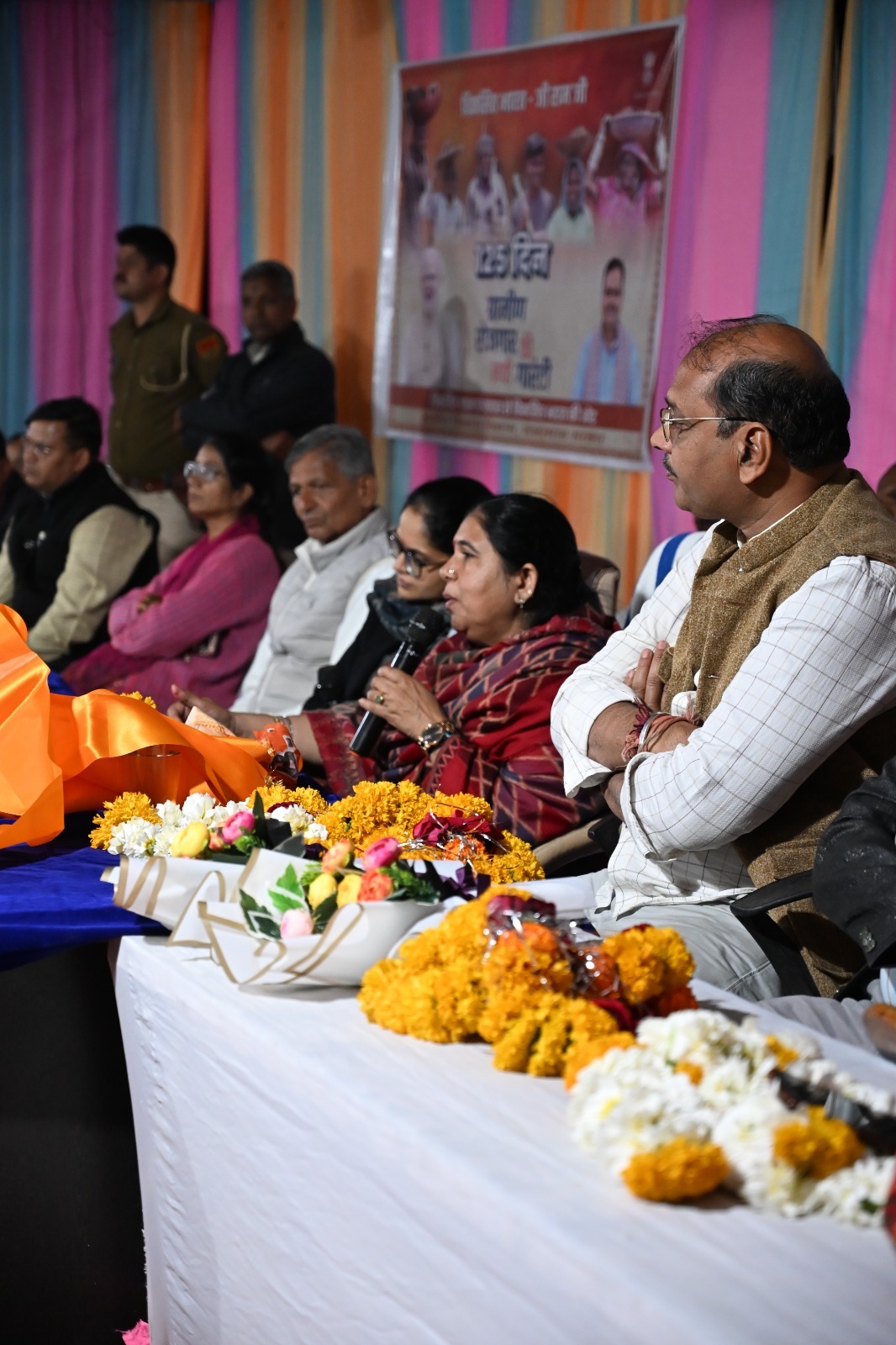 प्रतापगढ़ प्रभारी मंत्री ने सिद्धपुरा ग्राम पंचायत में की रात्रि चौपाल