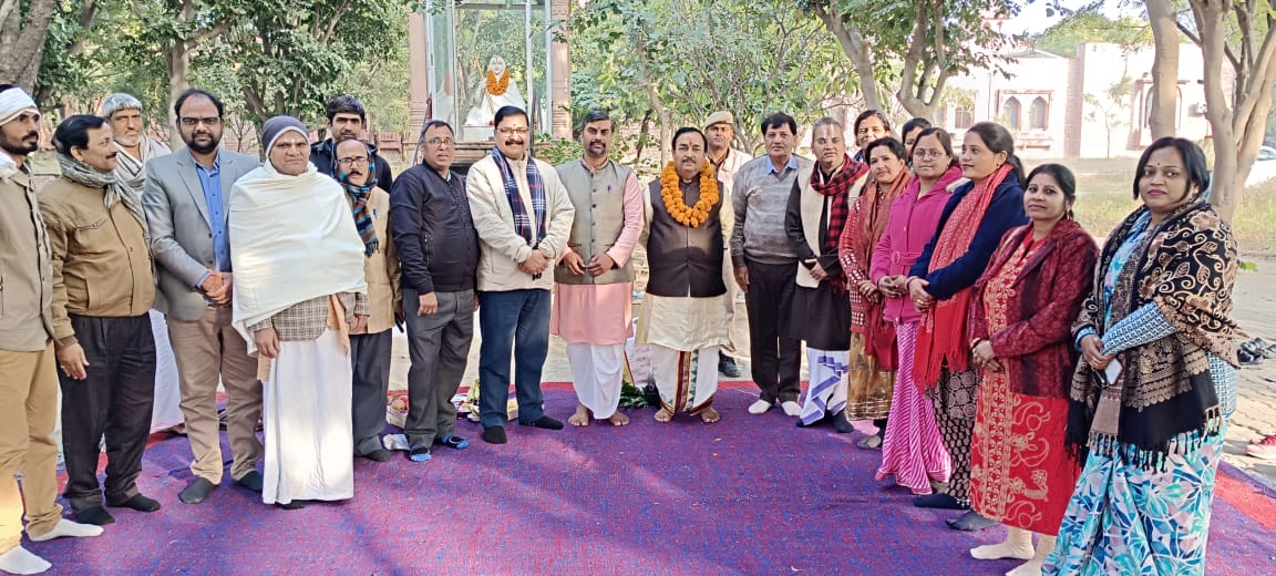 रामानंदाचार्य ने जन्म सत्ता की जगह व्यक्ति सत्ता को दिया महत्त्व
