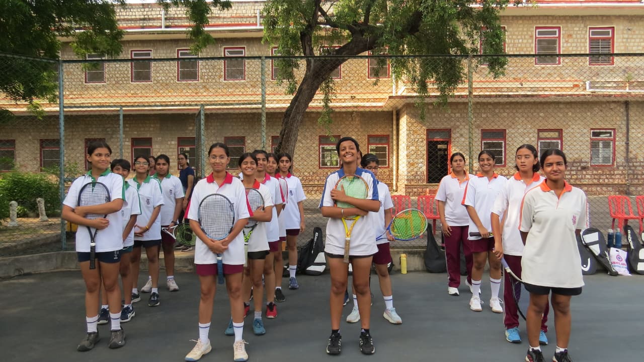 एमजीडी गर्ल्स स्कूल में इंटर-हाउस खेलकूद प्रतियोगिता शुरू, मैदान में छात्राओं ने दिखाया दमखम