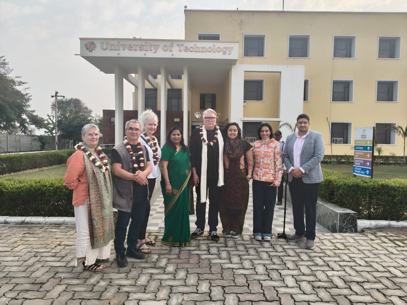 यूनिवर्सिटी ऑफ टेक्नोलॉजी वाटिका, जयपुर में न्यू स्कूल–पार्सन्स, न्यूयॉर्क सिटी के प्रतिनिधिमंडल का भ्रमण