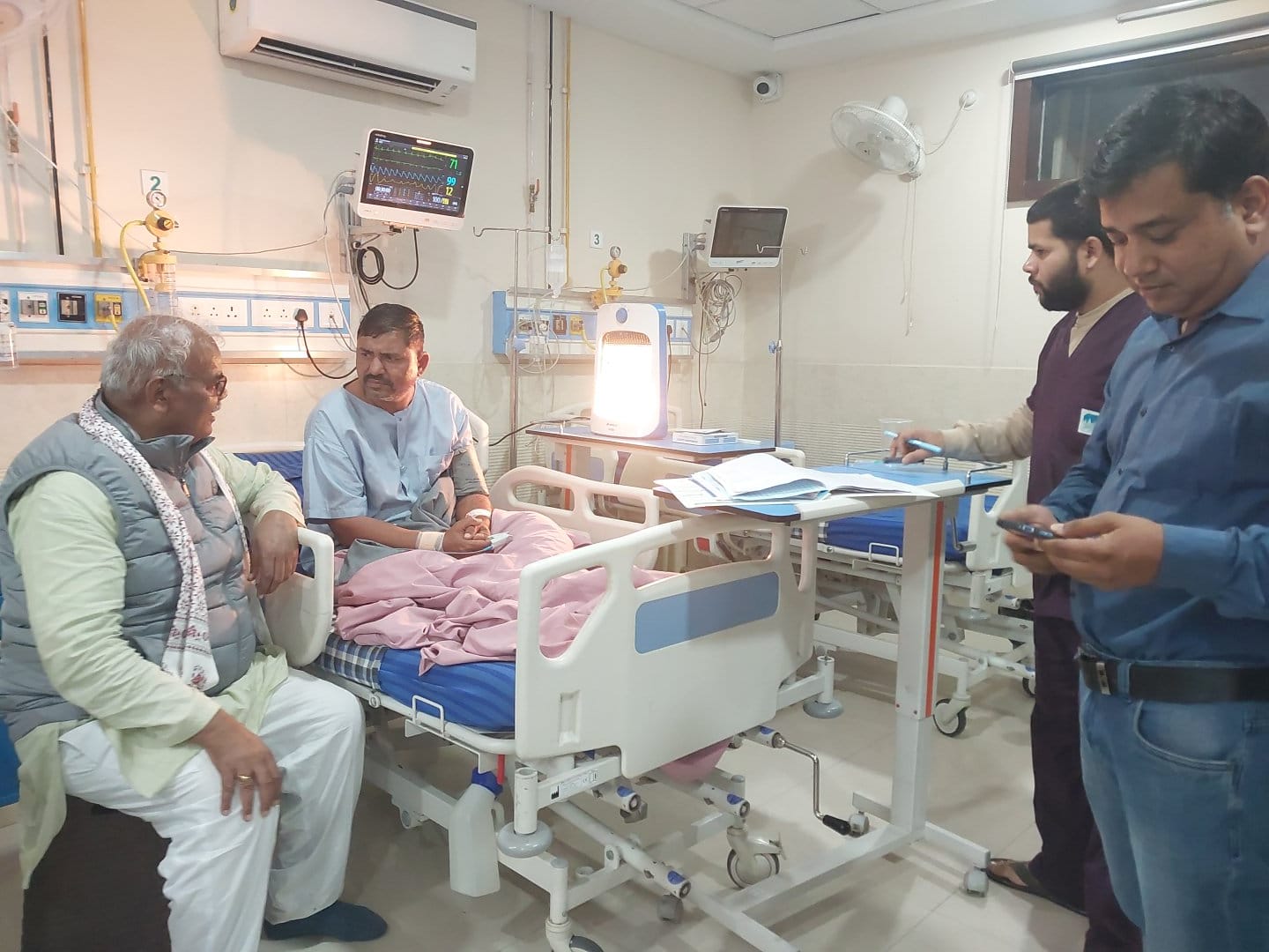 उप जिला प्रमुख कोटा को आया हार्ट अटैक, मिलने अस्पताल पहुंचे शिक्षा एवं पंचायती राज मंत्री मदन दिलावर