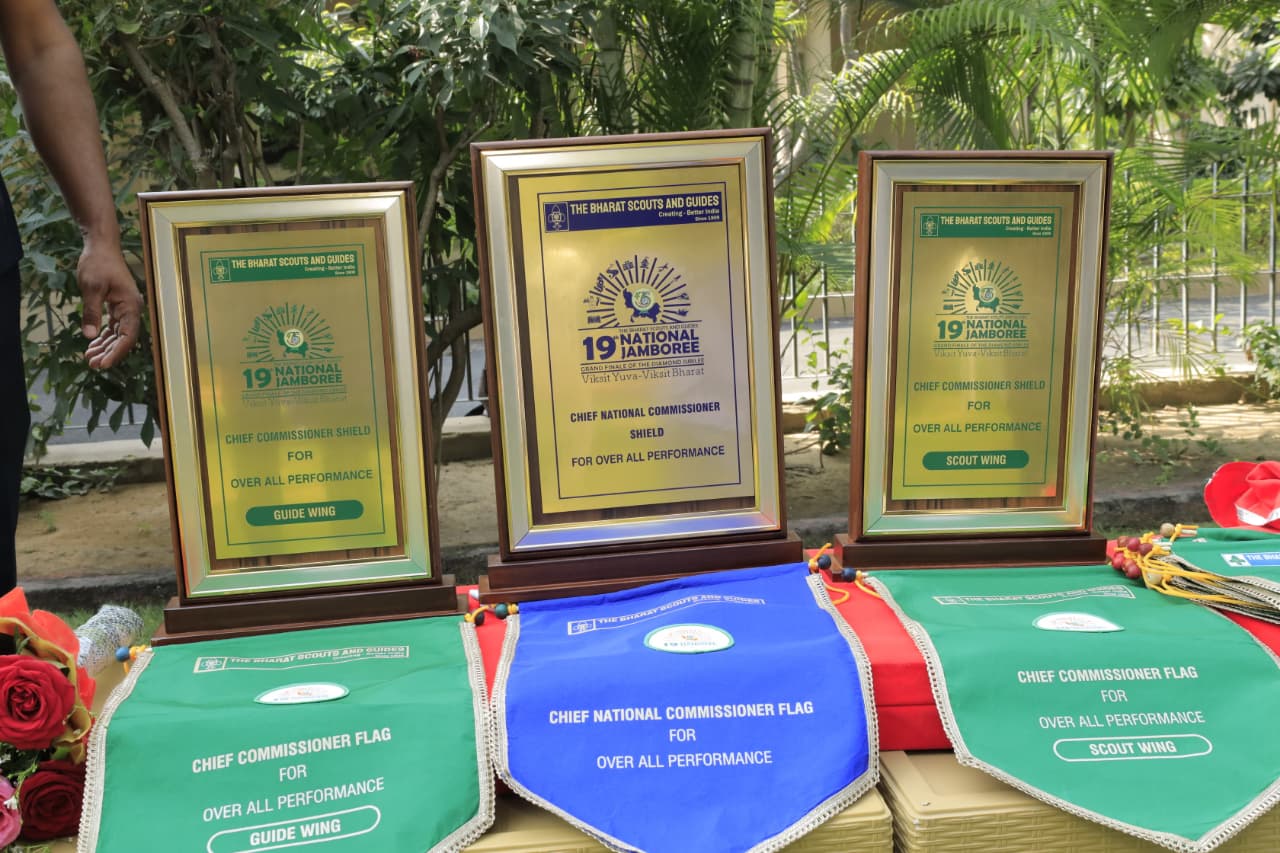 कैबिनेट मिनिस्टर सुरेश सिंह रावत ने किया जंबूरी विजेता दल का अभिनन्दन