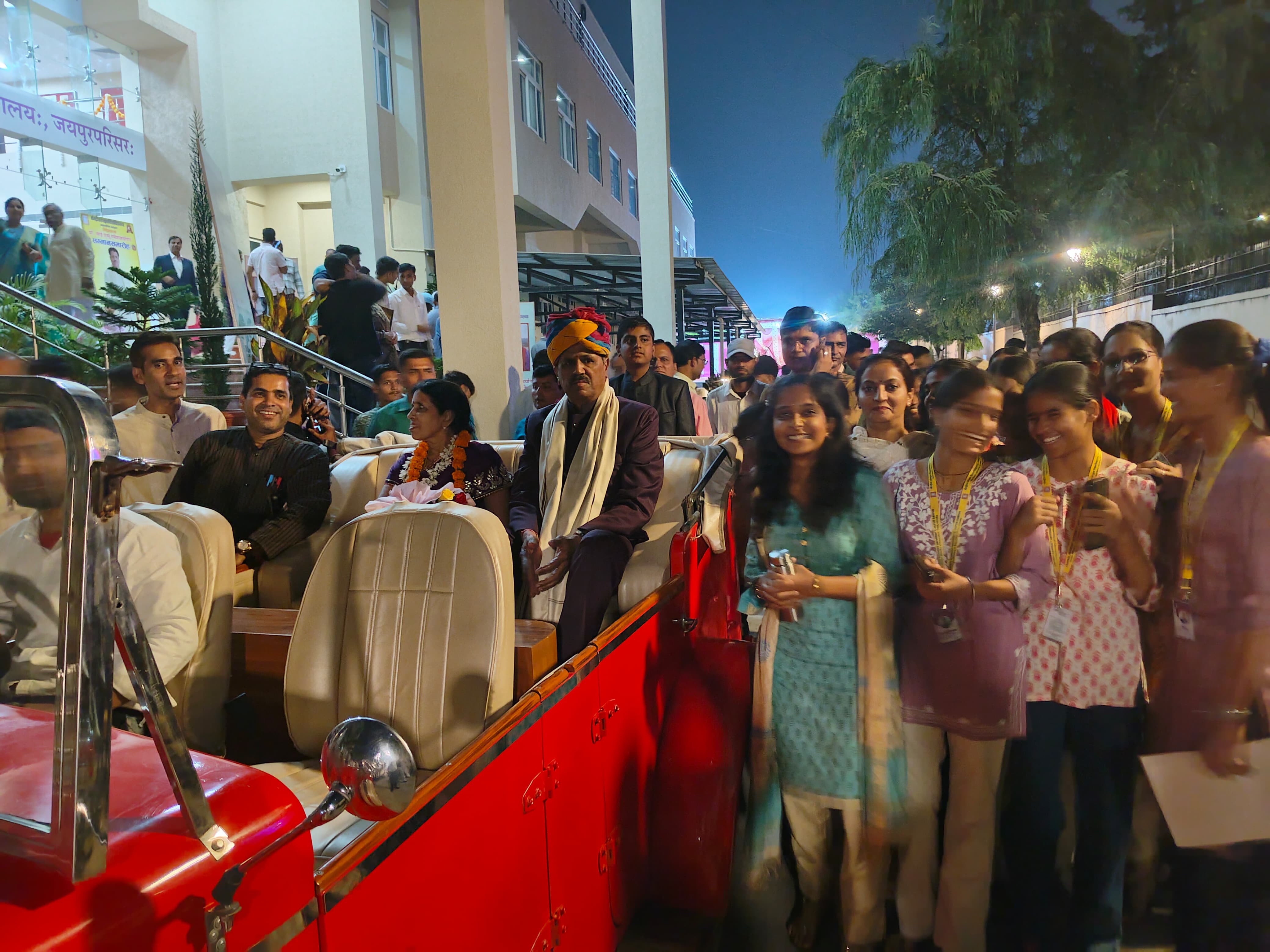 संस्कृत शिक्षा के ‘लौह पुरुष प्रो वाई एस रमेश हुये विंटेज कार से विदा