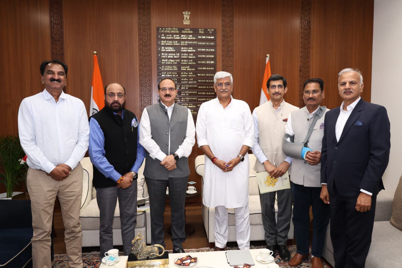 फेडरेशन ऑफ हॉस्पिटैलिटी एंड टूरिज्म ऑफ राजस्थान के प्रतिनिधिमंडल ने केंद्रीय पर्यटन मंत्री से की मुलाकात, पर्यटन विकास के विभिन्न मुद्दों पर हुई विस्तृत चर्चा