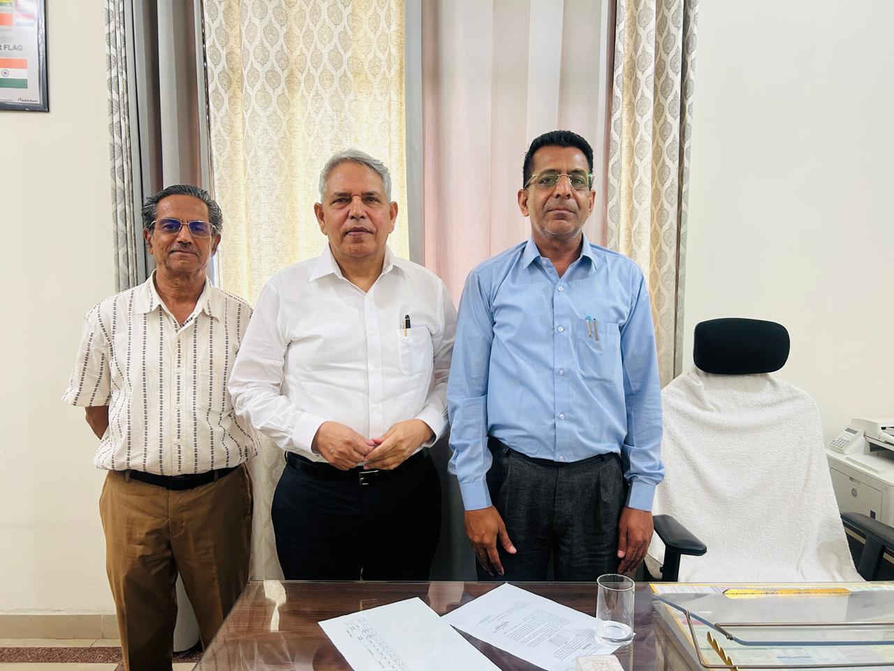 उच्च न्यायालय द्वारा राज्यपाल का आदेश पर स्टे ! डॉ देव स्वरूप की बाबा आमटे दिव्यांग विश्वविद्यालय पद पर ससम्मान बहाली