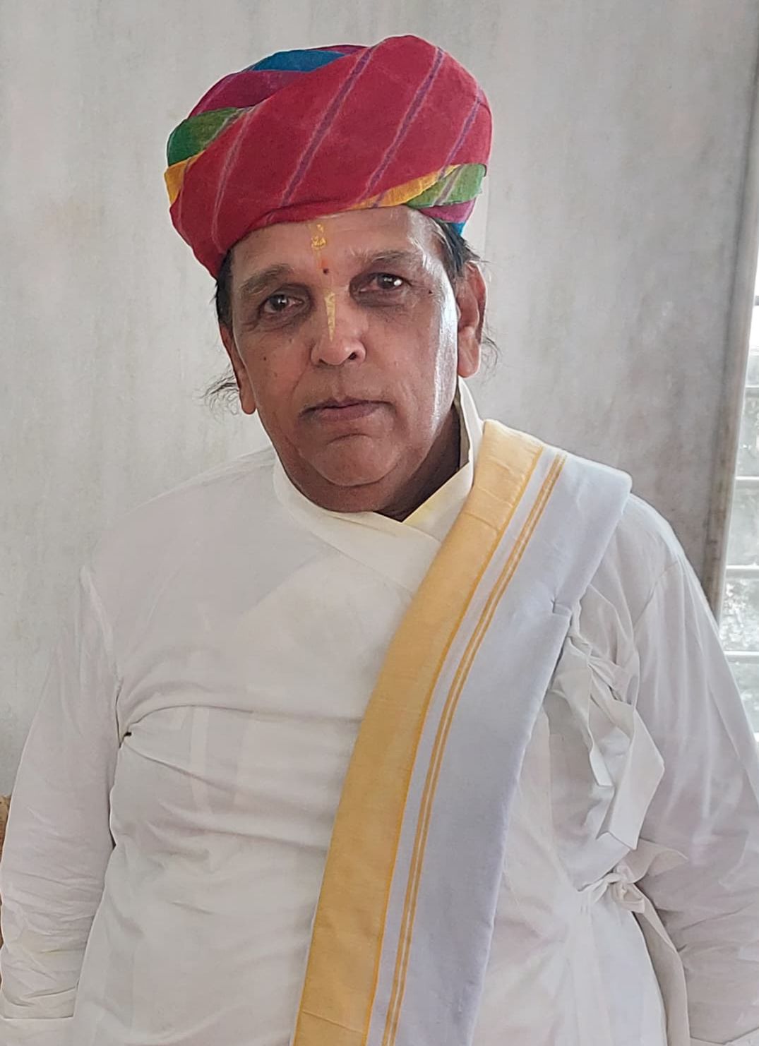 प्रो.मोहन लाल शर्मा, डॉ. विनोद बिहारी शर्मा ने किया पीठाध्यक्ष के पद पर कार्यभार विश्वविद्यालय के कुलगुरु से की शिष्टाचार भेंट