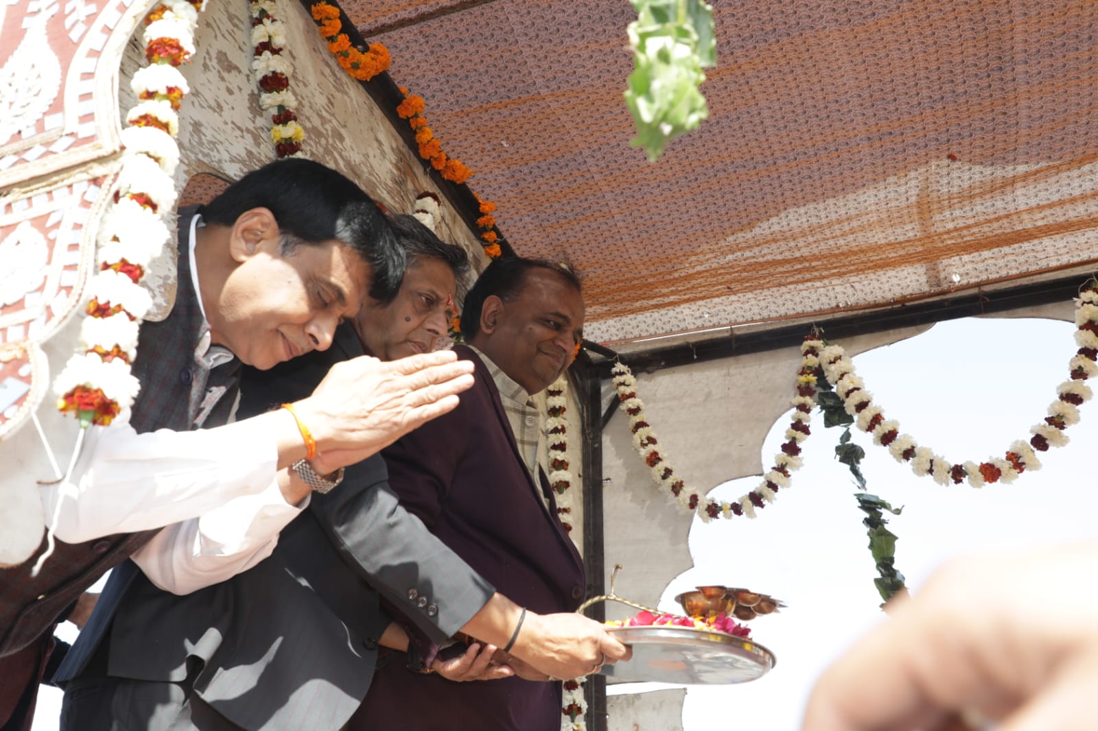 छोटी चौपड़ पर  सूर्य भगवान की रथयात्रा  का किया गया स्वागत