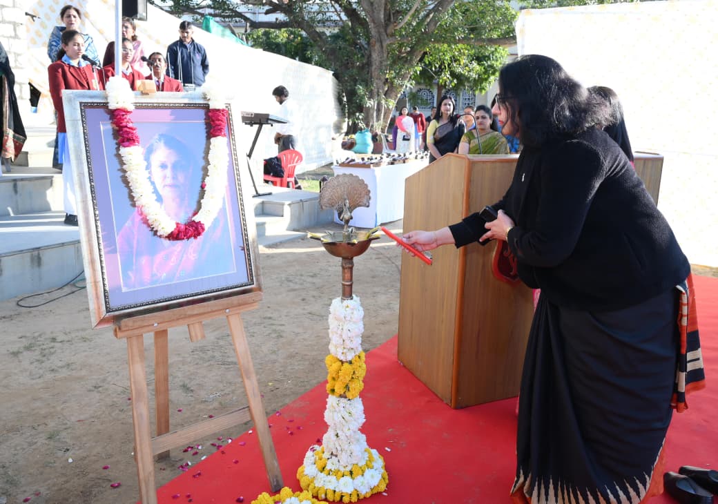 बारहवीं की छात्राओं के लिए आशीर्वाद समारोह का आयोजन