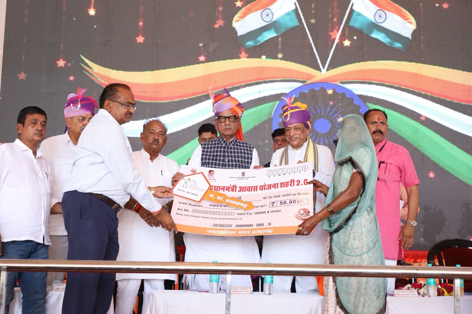 सिक्किम के राज्यपाल ने तख्तगढ़ में 100 फीट ऊंचे तिरंगे का किया अनावरण