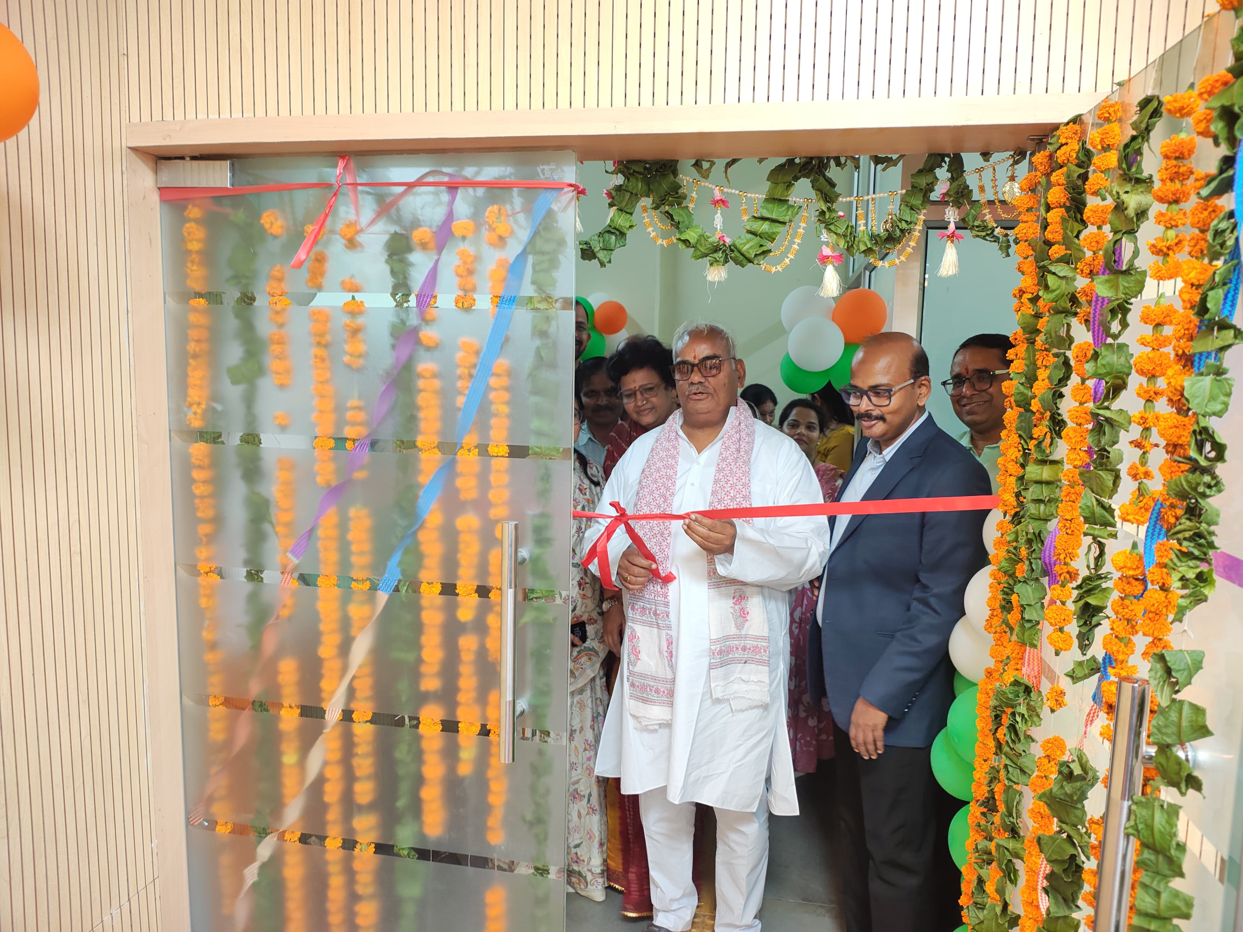 शिक्षा एवं पंचायती राज मंत्री मदन दिलावर ने किया सभागार एवं लिफ्ट का लोकार्पण