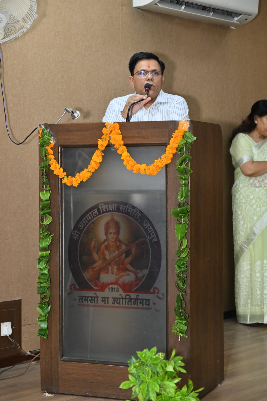 डॉ बी एल देवन्दा को मिला शिक्षा शिरोमणि सम्मान- 2026