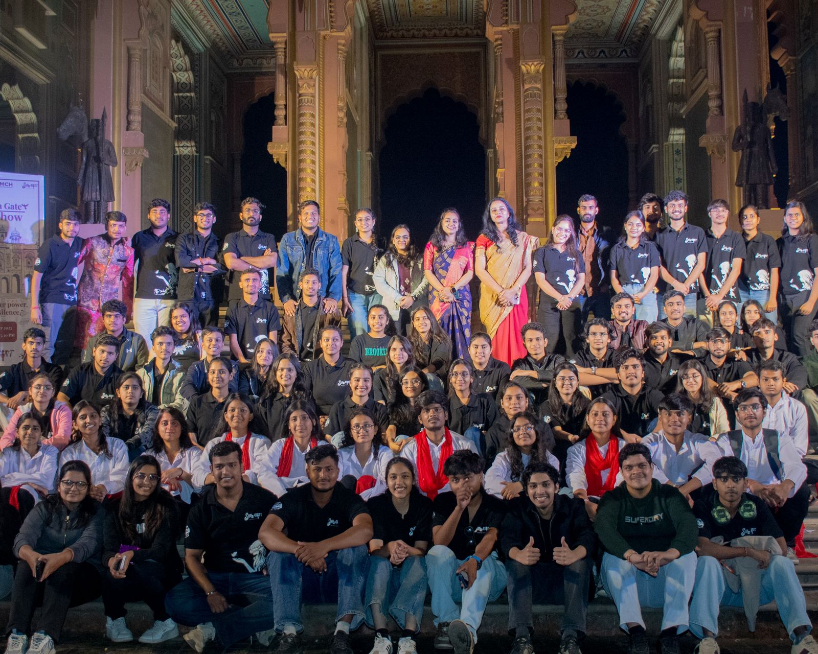 महिला सशक्तिकरण का सशक्त संदेश: जेईसीआरसी फाउंडेशन की ‘सुहासिनी’ द्वारा पत्रिका गेट पर भव्य रोड शो