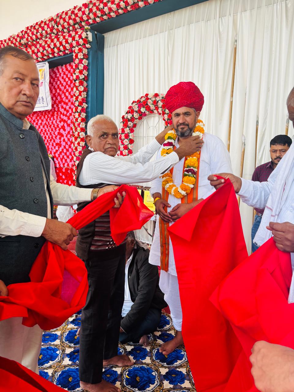 अजमेर: गुर्जर समाज के शौर्य और दानशीलता का संगम, प्रतिभाओं के सारथियों का हुआ अभिनंदन