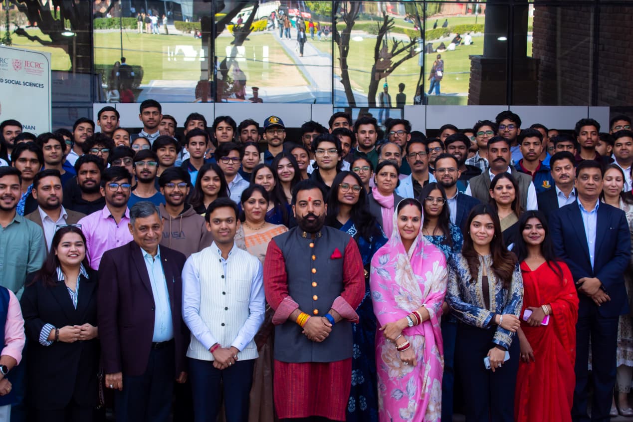 इंसान को जोड़ते चलिए, देश-दुनिया बनती चलेंगी” डॉ. लक्ष्यराज सिंह मेवाड़, जेईसीआरसी यूनिवर्सिटी