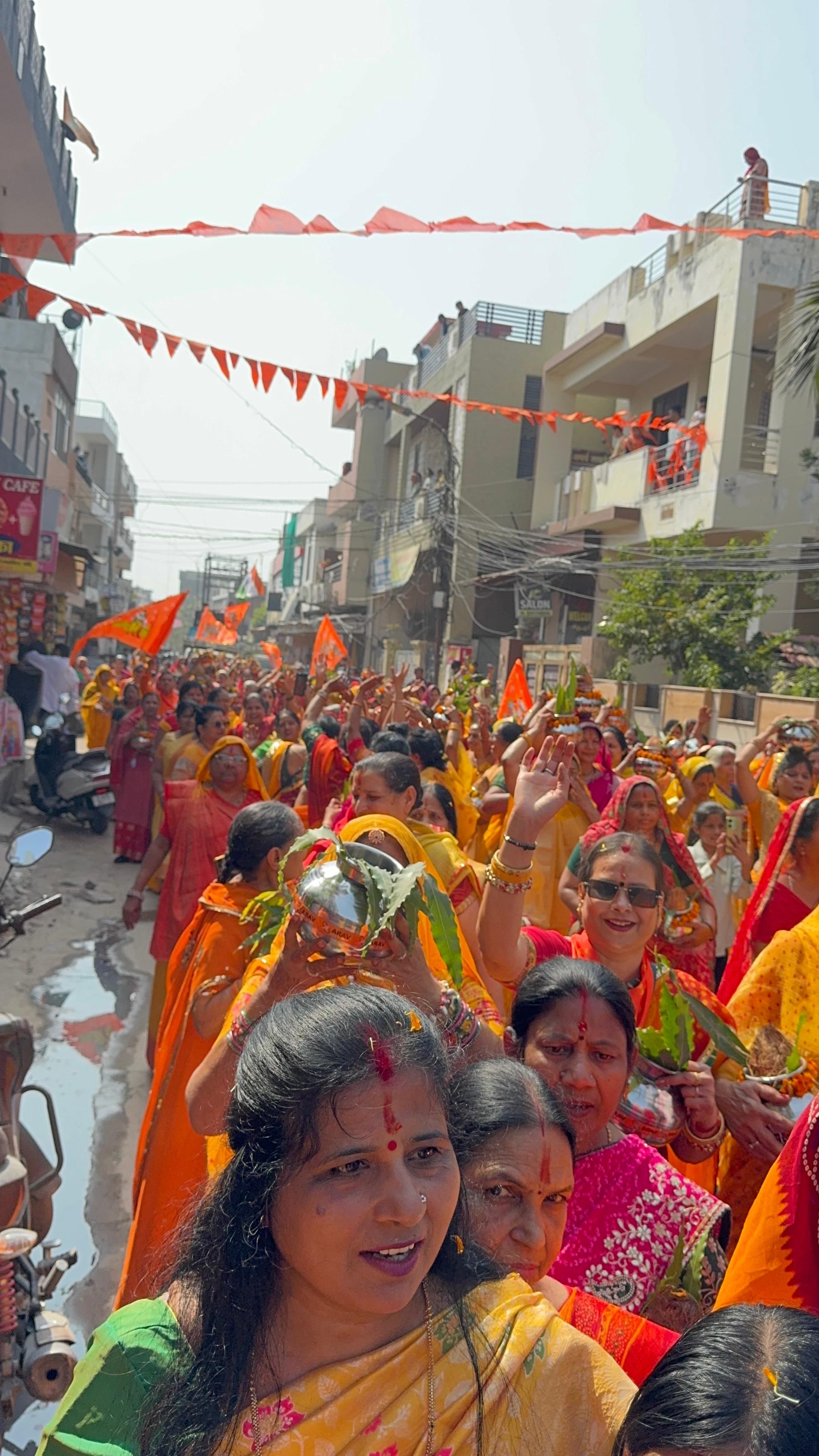 विराट हिन्दू सम्मेलन, देश भक्ति गीत गाए
