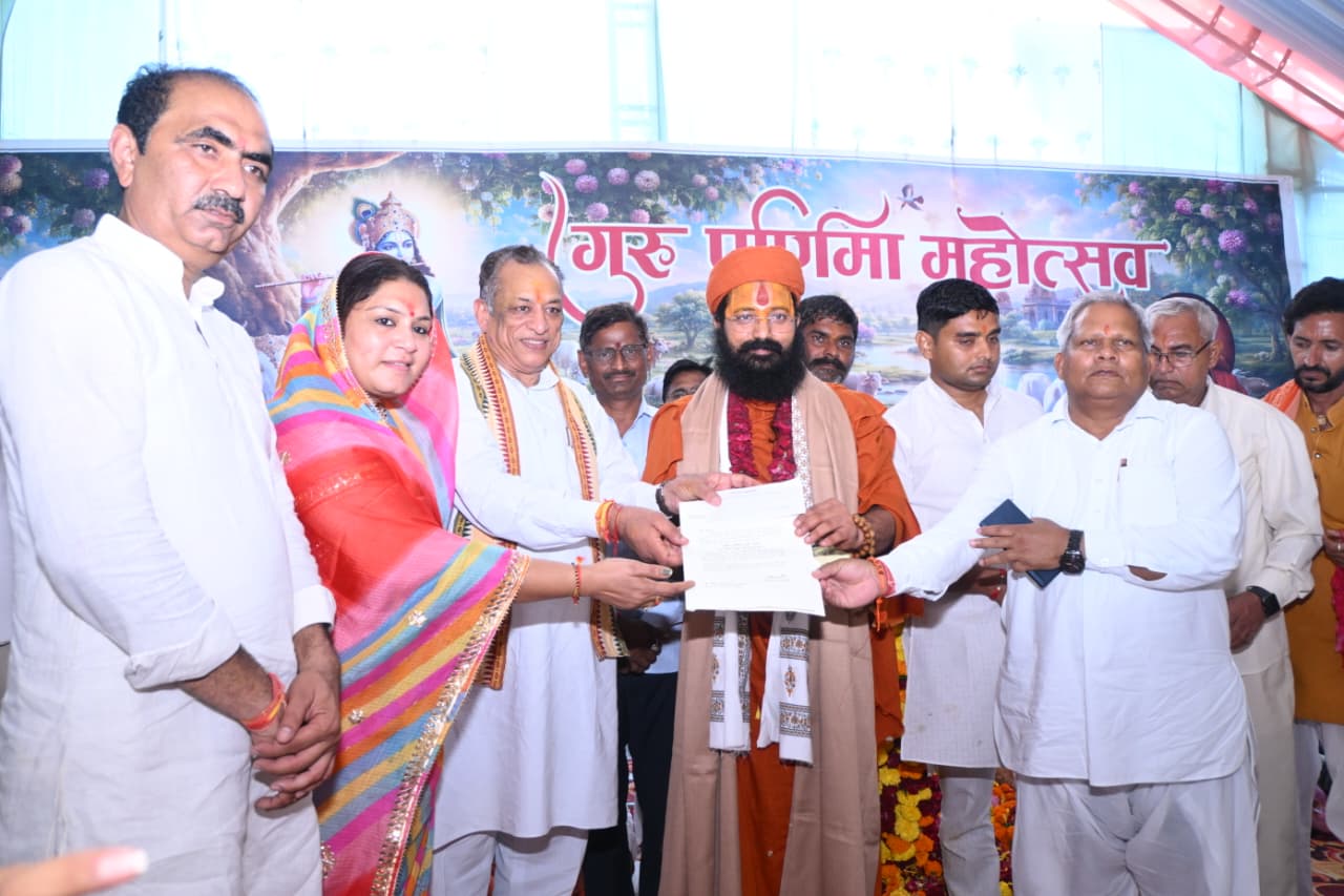 देवस्थान मंत्री जोराराम कुमावत ने पाली में किया संतों का सम्मान, गुरुओं का सम्मान