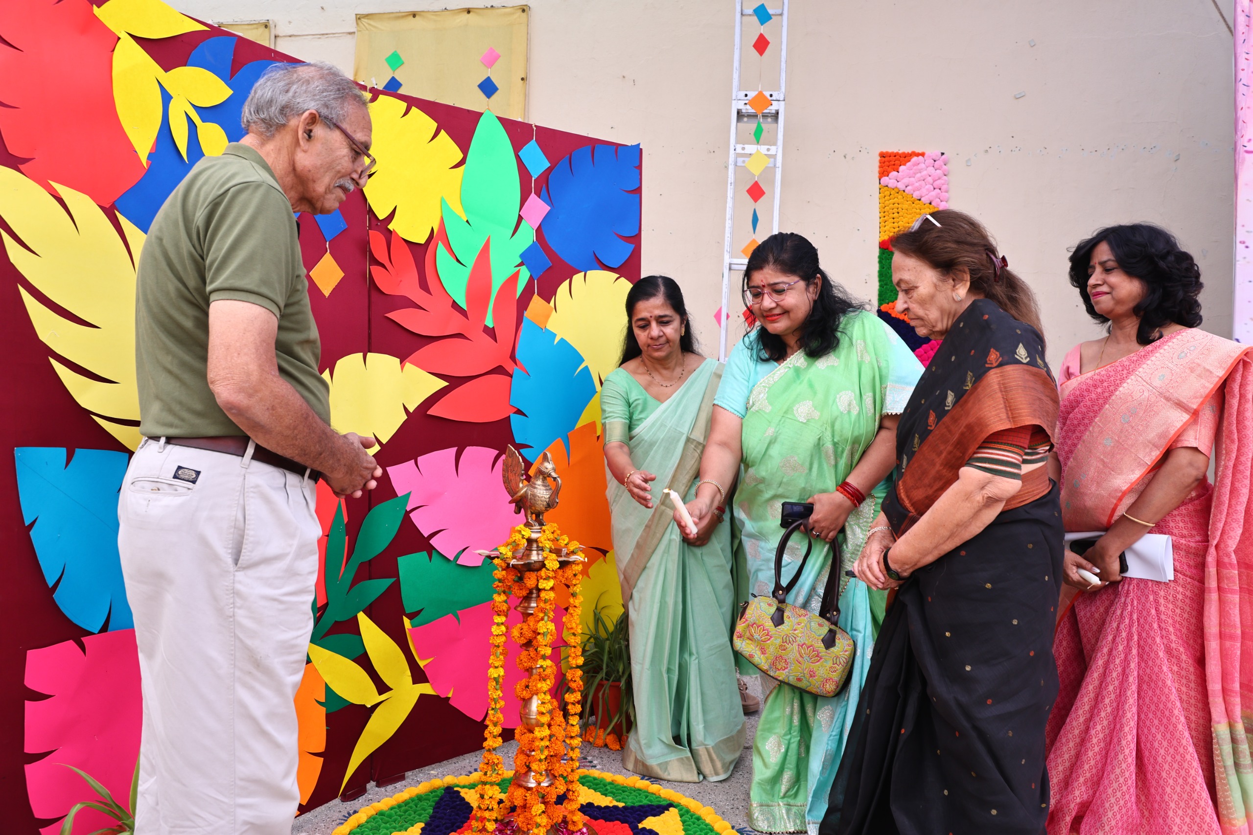 कस्तूरी के पहले दिन कला में ज्ञान और ज्ञान में कला का संगम