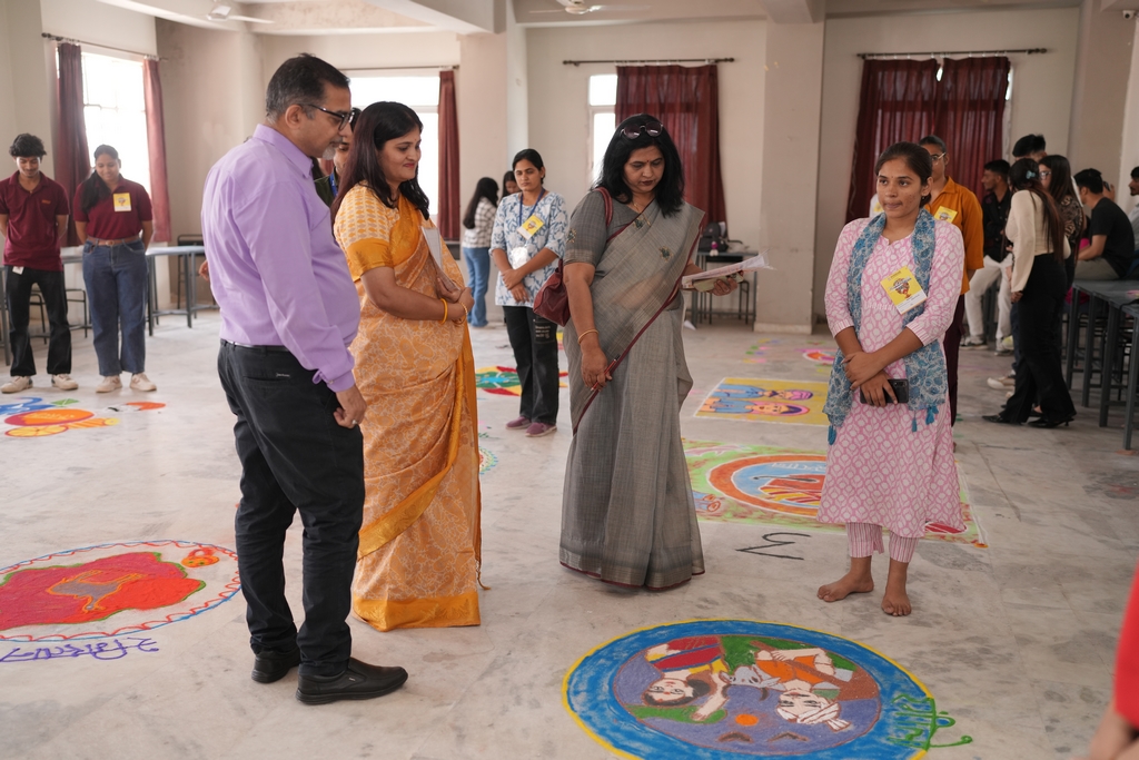 फेस्ट में नजर आया डिजाइन का क्रिएटिव संसार