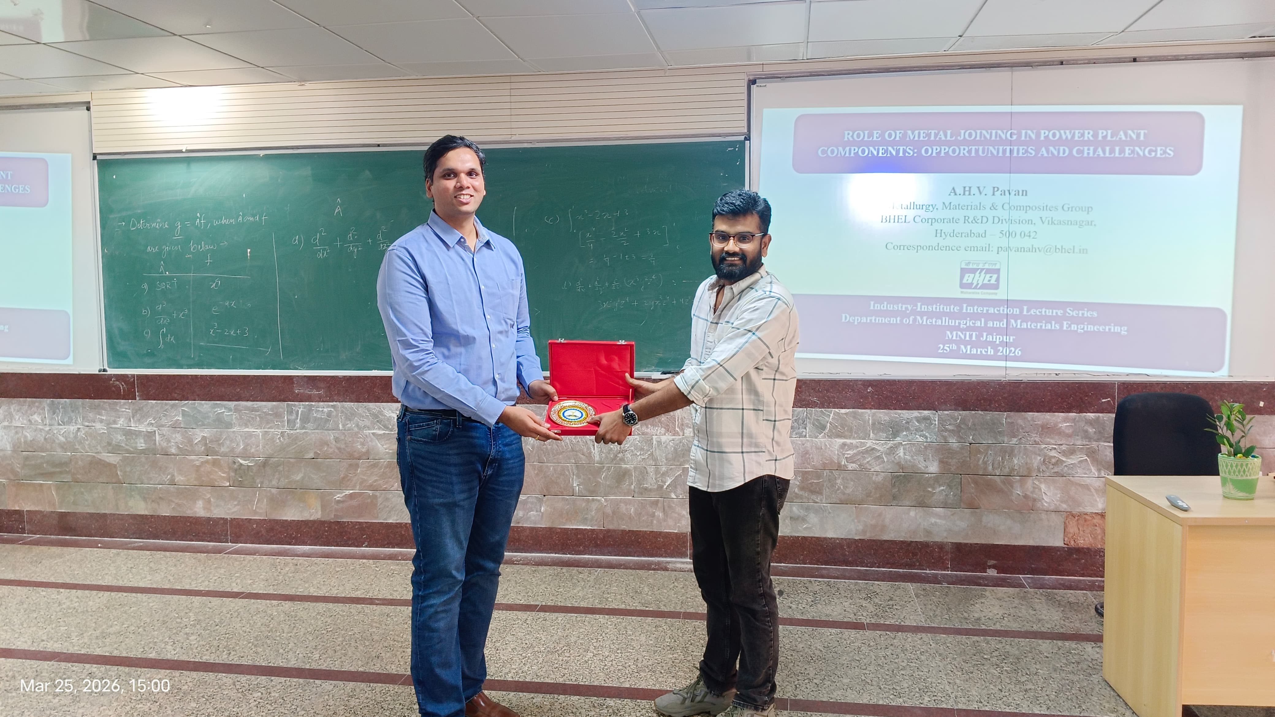 संदर्भ में स्नातक (UG) छात्रों के लिए धातुकर्म एवं सामग्री अभियांत्रिकी विभाग में एक उद्योग-संस्थान संवाद व्याख्यान