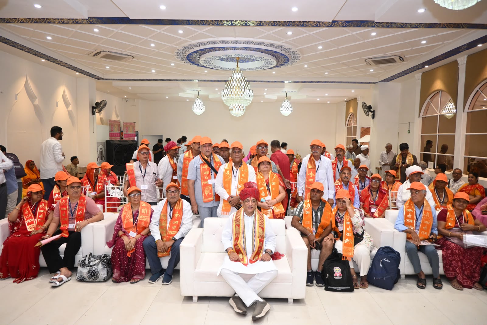 पशुपतिनाथ दर्शन का सपना सच : नेपाल के लिए पहली हवाई तीर्थ यात्रा रवाना
