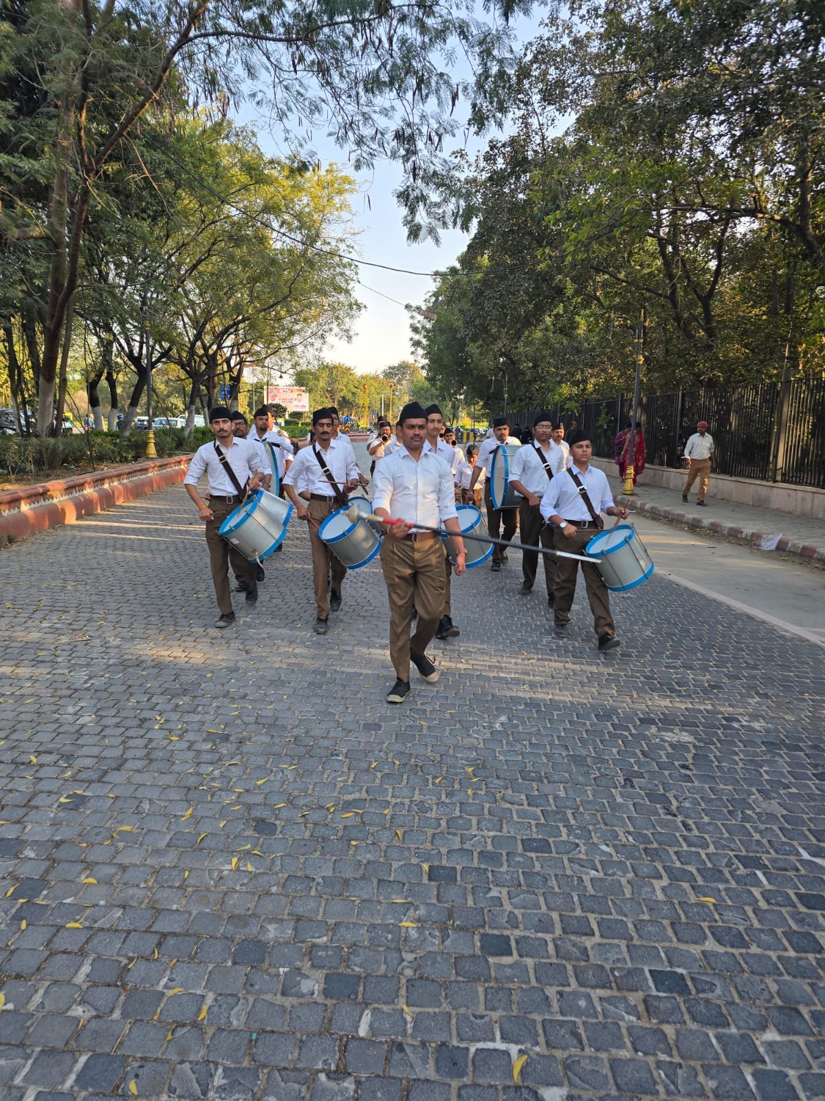 महाशिवरात्रि पर अखिल भारतीय घोष दिवस: पत्रिका गेट पर गूंजा राष्ट्रभक्ति का घोष