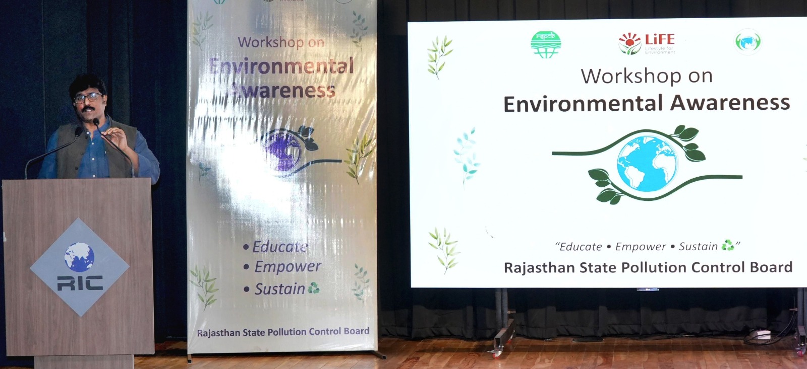 पर्यावरण शिक्षा किताबों में ही सीमित नहीं रहे, स्कूल की गतिविधियों का भी बने हिस्सा -अध्यक्ष, आरएसपीसीबी