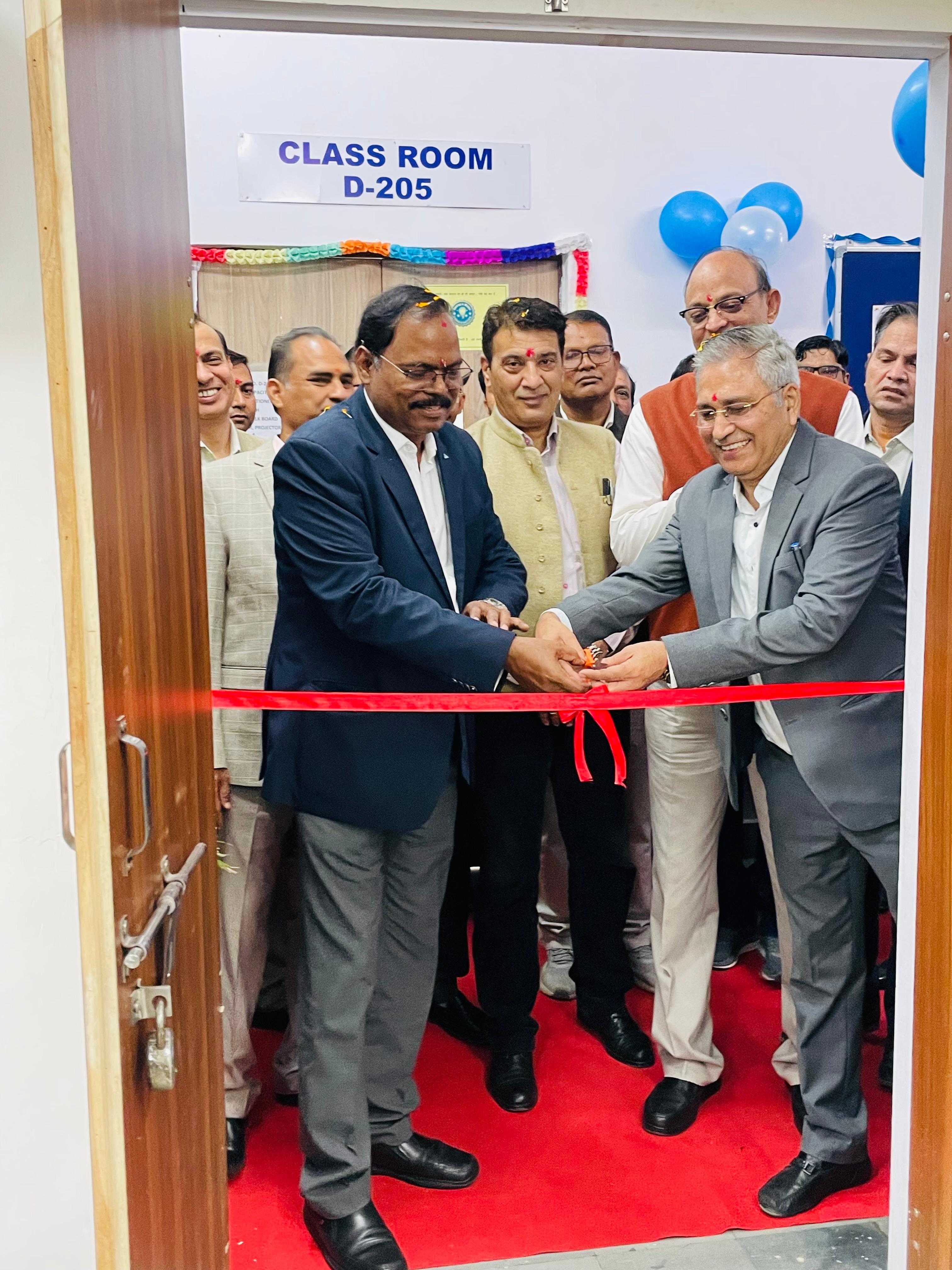 खेतान पॉलिटेक्निक महाविद्यालय में डाइकिन के सेंटर आफ एक्सीलेंस की स्थापना