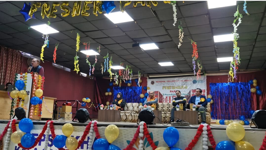 रीजनल कॉलेज ऑफ फार्मेसी, जयपुर में फ्रेशर्स पार्टी का रंगारंग आयोजन, नए विद्यार्थियों ने मचाया धमाल
