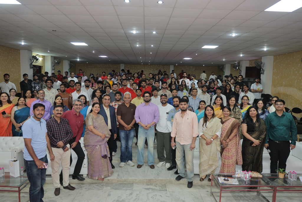 इंटरकॉलेजिएट फेस्ट ‘मंथन-2026’ का भव्य आगाज़… डांस का दिखा तड़का