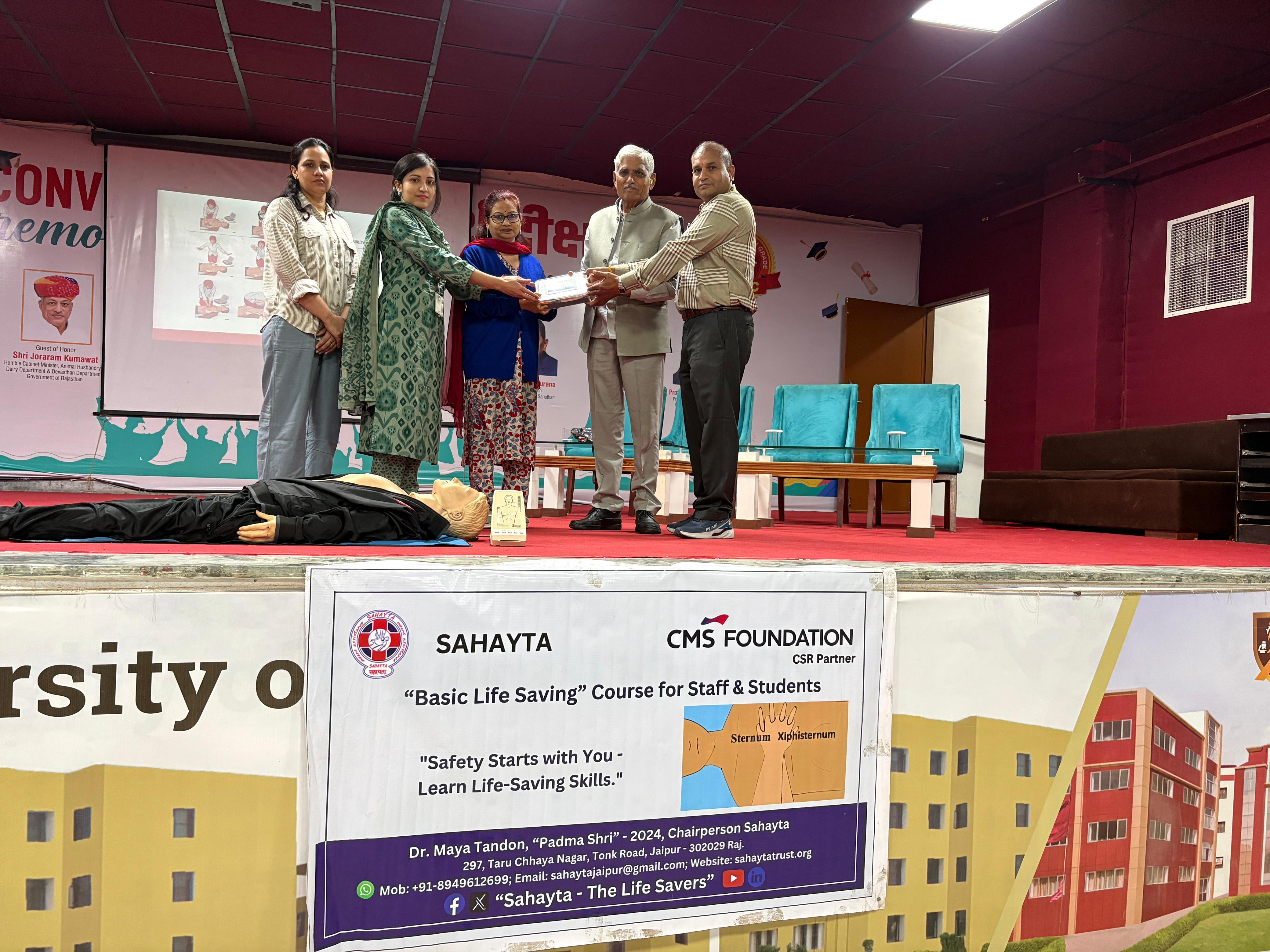 दीपशिखा कॉलेज ऑफ टेक्निकल एजुकेशन में बेसिक लाइफ सेविंग (BLS) प्रशिक्षण कार्यक्रम आयोजित