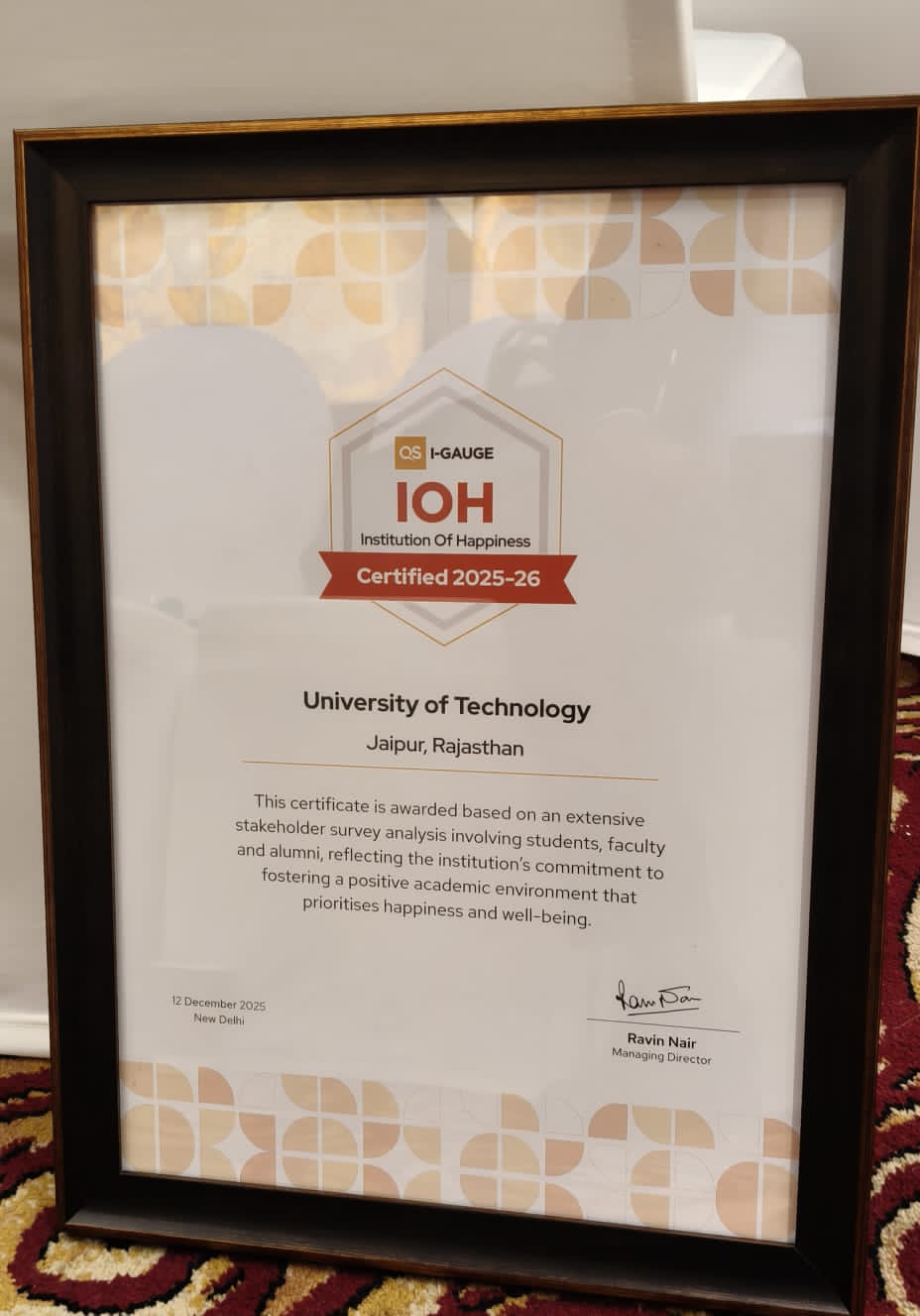यूनिवर्सिटी ऑफ टेक्नोलॉजी, जयपुर को प्रतिष्ठित QS I-GAUGE "इंस्टिट्यूशन ऑफ हैप्पीनेस" प्रमाणन (2025–26) से सम्मानित किया