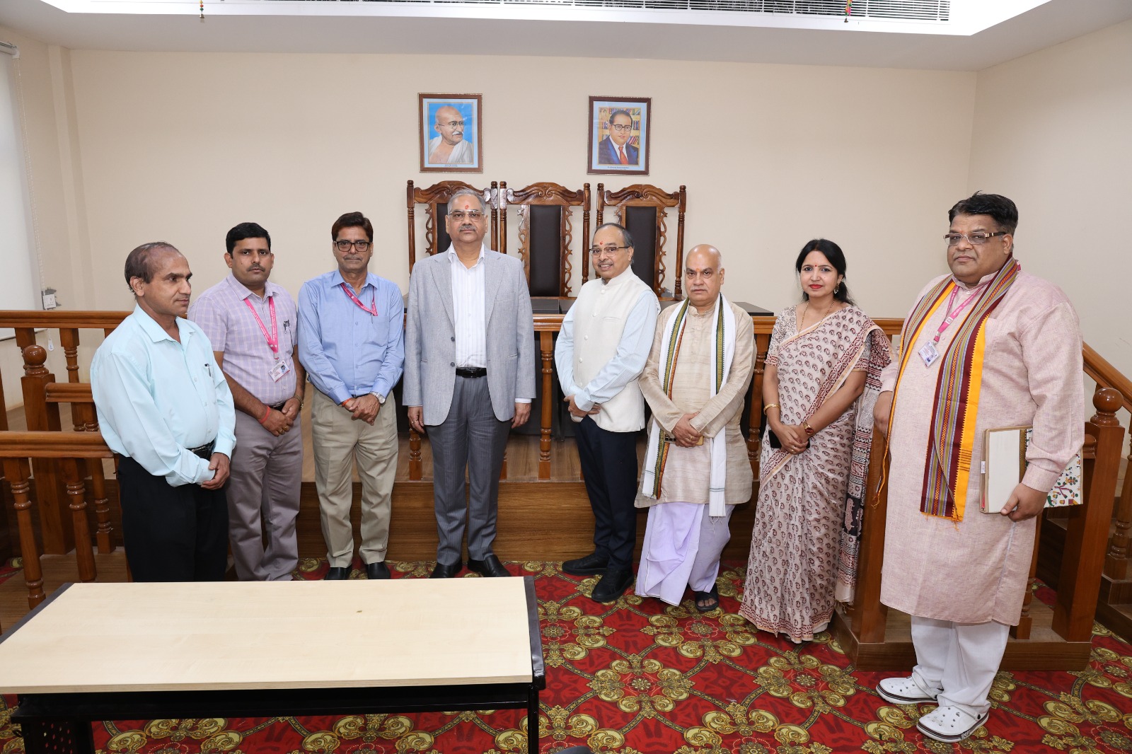 संस्कृत भारत की चिरंतन सांस्कृतिक धारा है, जिसमें हमारी प्राचीन परंपराएँ और ज्ञान-संपदा निहित हैं लोकरंजन केन्द्रीय संस्कृत विश्वविद्यालय जयपुर परिसर में वार्षिकोत्सव एवं छात्रावास दिवस धूमधाम से आयोजित