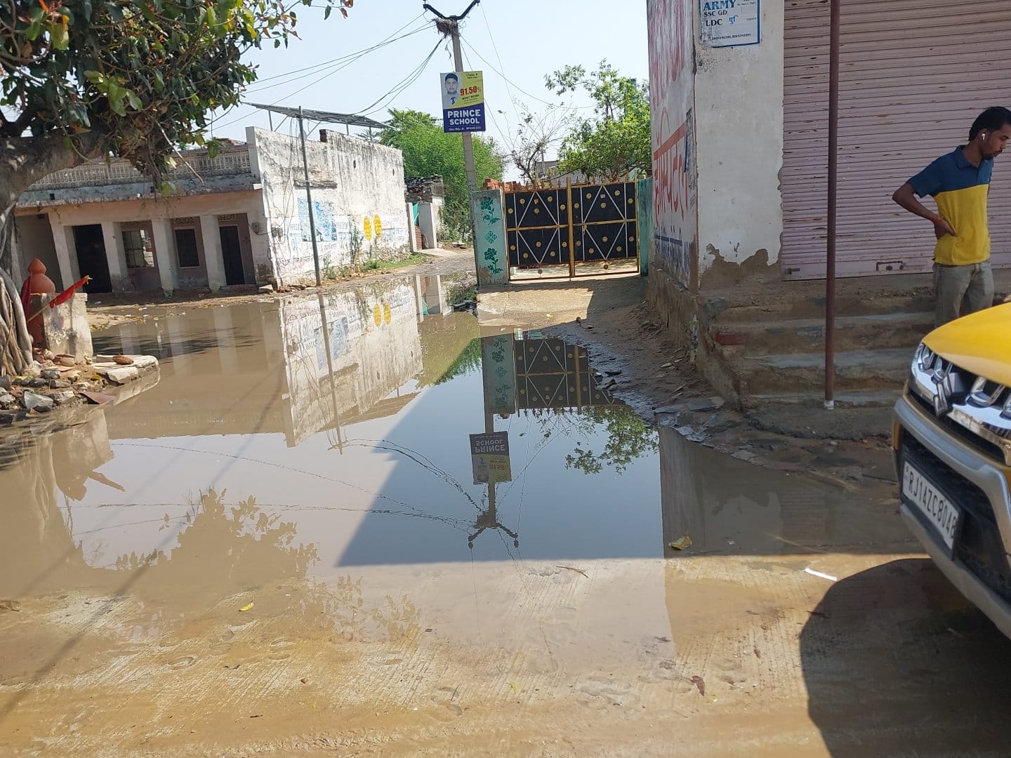 शिक्षा एवं पंचायती राज मंत्री मदन दिलावर ने किया ग्राम पंचायतो का औचक निरीक्षण, सीकर जिला परिषद के मुख्य कार्यकारी अधिकारी एवं अतिरिक्त मुख्य कार्यकारी अधिकारी को चार्जशीट, बीडीओ एवं एबीडीओ पलसाना तथा पिपराली को निलंबित करने के निर्देश