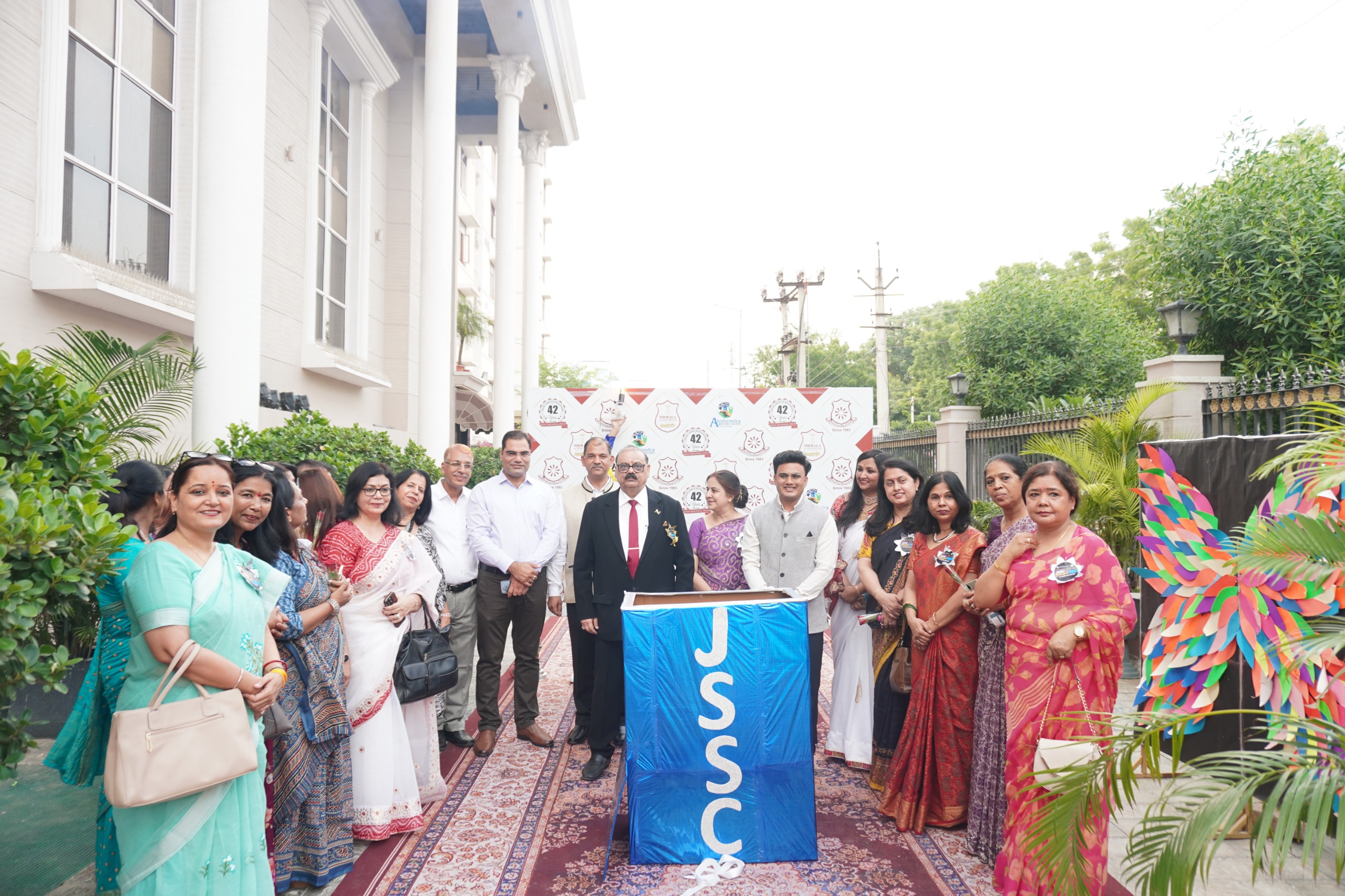 Jssc द्वारा शिक्षक सम्मान समारोह रावत पब्लिक स्कूल में