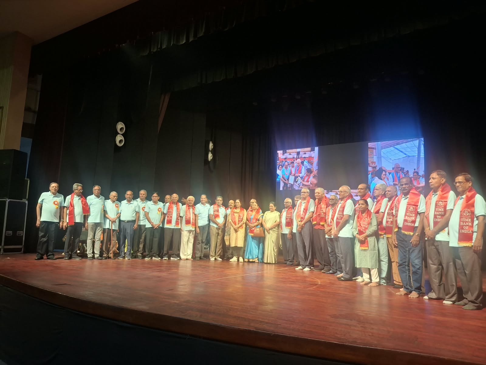 टाईम बैंक ने अंतर्राष्ट्रीय वृद्धजन दिवस पर 75 बुजुर्गों का किया सम्मान