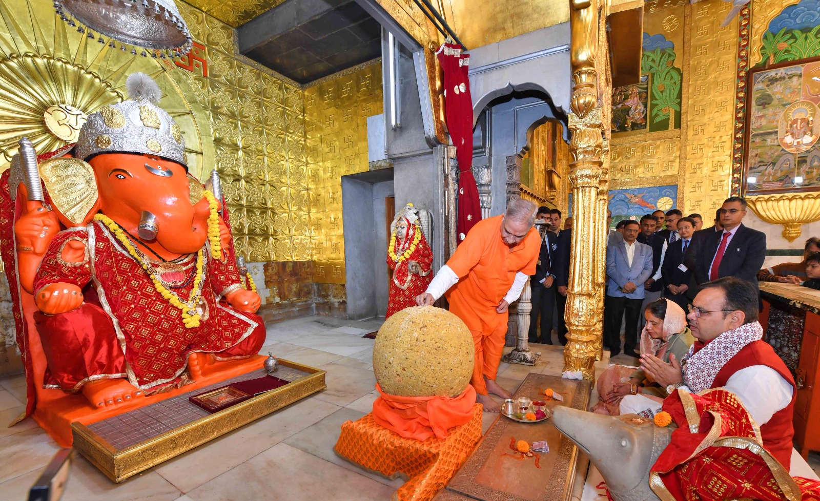 मुख्यमंत्री भजनलाल शर्मा ने मोती डूंगरी श्री गणेश मंदिर एवं श्री गोविंद देव जी मंदिर में दर्शन कर की पूजा-अर्चना