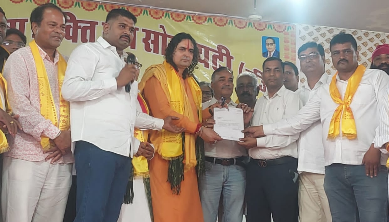 प्रतिभा सम्मान समारोह में मेधावी विद्यार्थियों का हुआ सम्मान, धोबी समाज के सामुदायिक भवन हेतु ₹30 लाख की स्वीकृति
