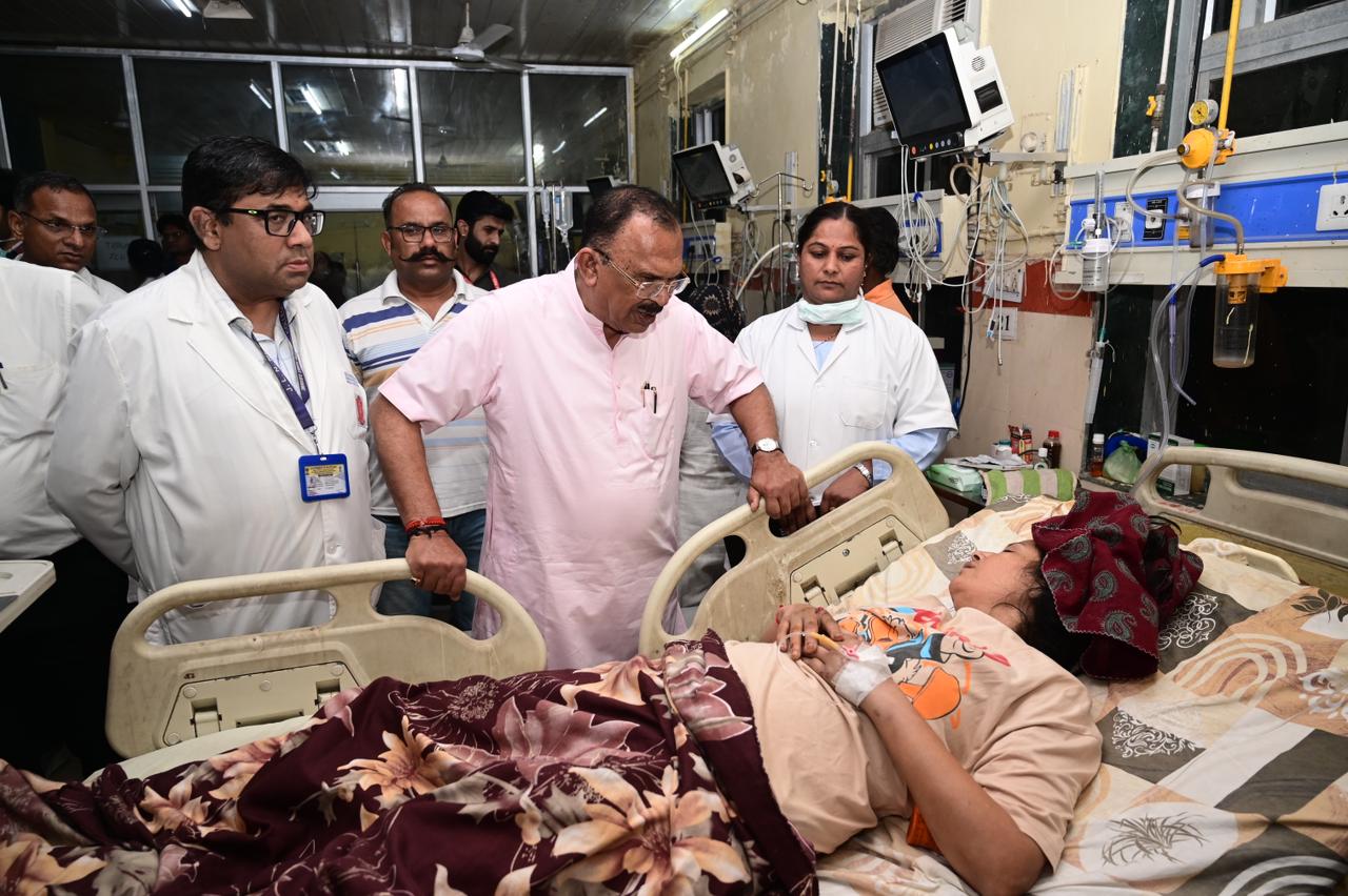 पुष्कर घाटी बस हादसा- विधानसभा अध्यक्ष ने अस्पताल पहुंचकर घायलों से की मुलाकात, राहत एवं उपचार के दिए निर्देश