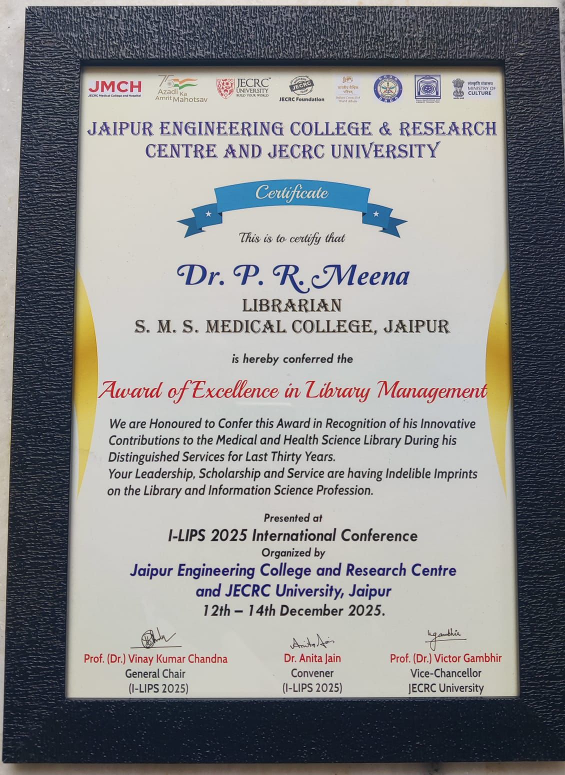 डॉ. पी. आर. मीणा को “लाइब्रेरी प्रबंधन में उत्कृष्टता पुरस्कार” से सम्मानित