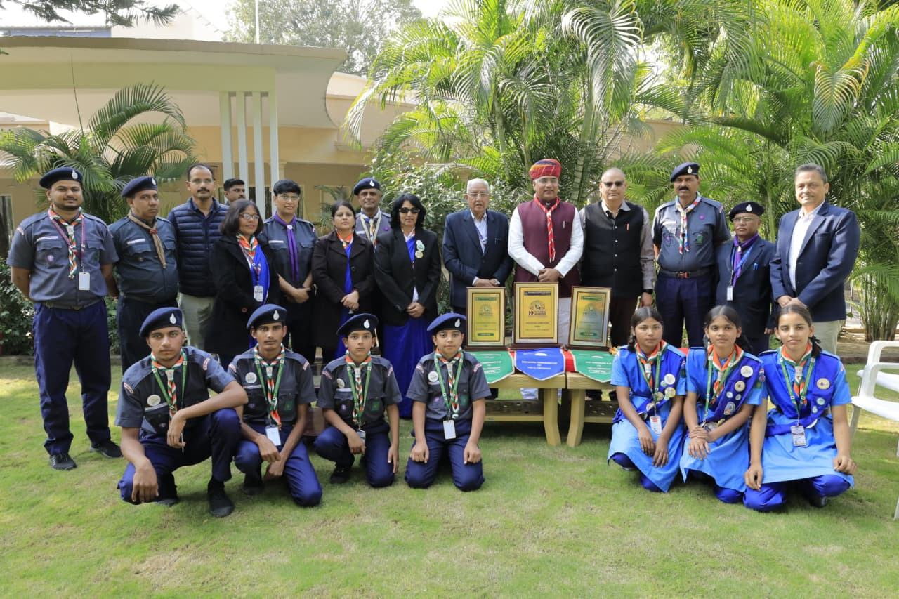 कैबिनेट मिनिस्टर सुरेश सिंह रावत ने किया जंबूरी विजेता दल का अभिनन्दन