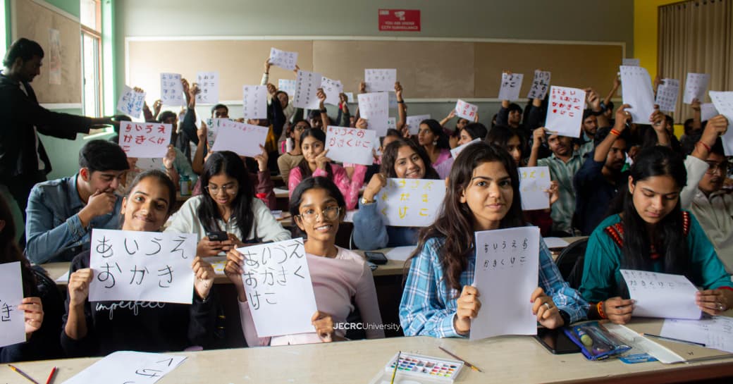 ग्लोबल वॉइसेज़, यंग माइंड्स: जेईसीआरसी के स्टूडेंट्स बने मल्टीलिंग्वल जर्नलिस्ट