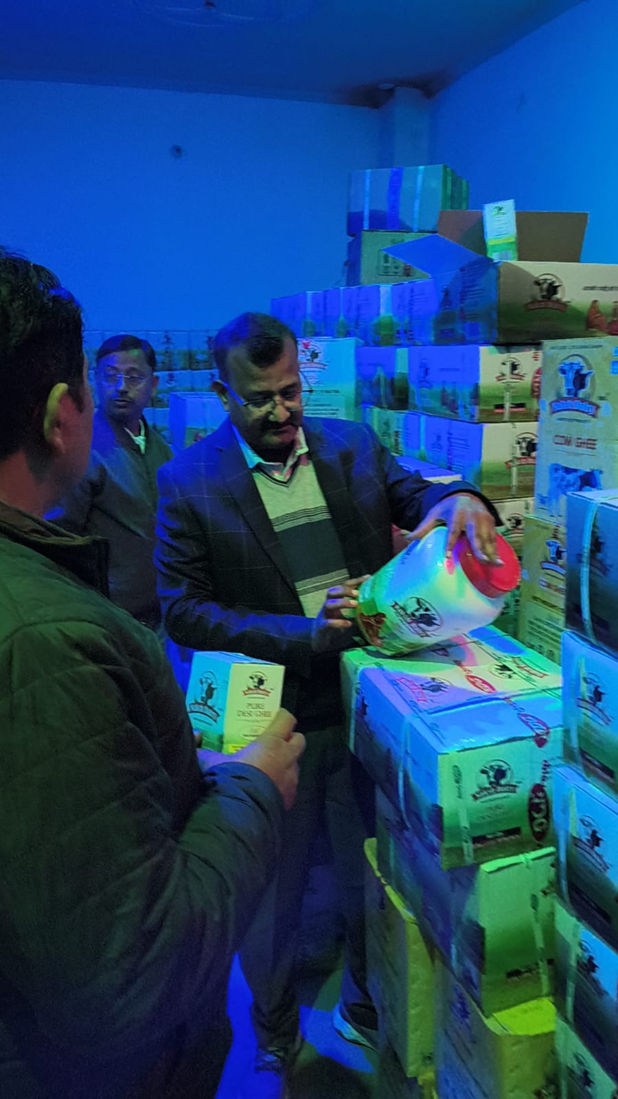 मिलावट के खिलाफ बड़ी कार्रवाई— 43 हजार लीटर घी किया सीज