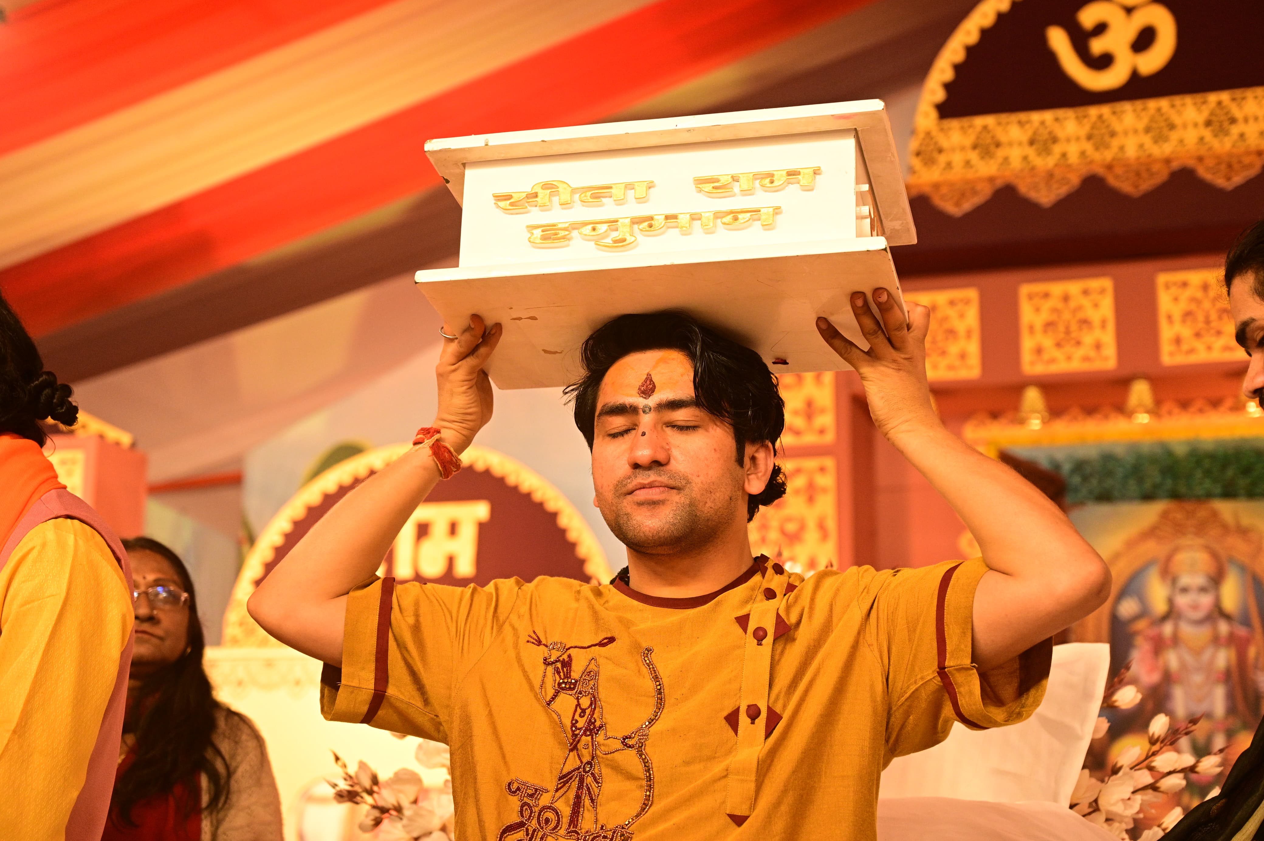 योग गुरु बाबा रामदेव और आचार्य धीरेंद्र शास्त्री पहली बार आए एक मंच पर