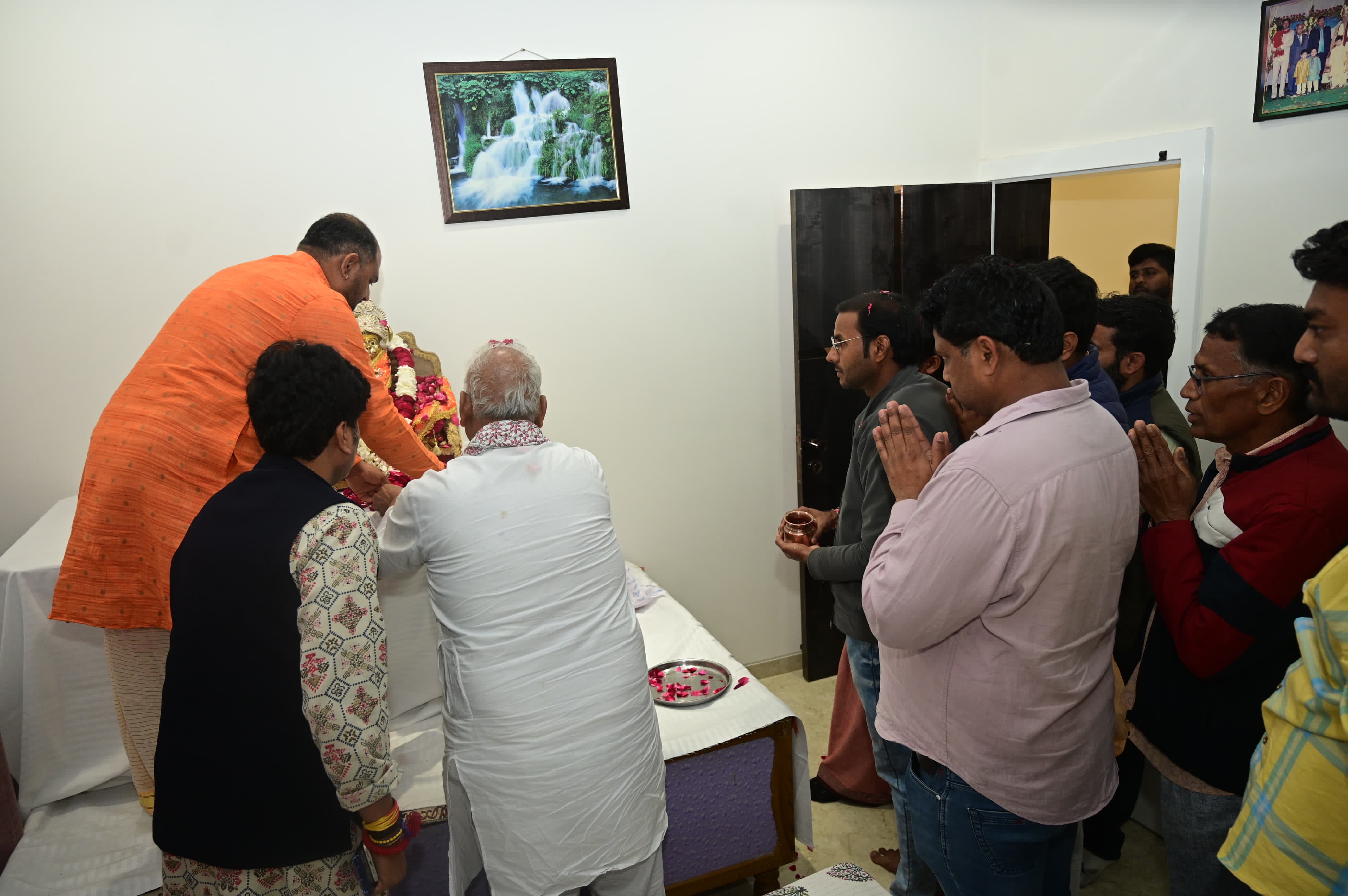 गौ महोत्सव व श्रीराम कथा के दौरान रामगंजमंडी में रेल यात्रियों को बड़ी राहत