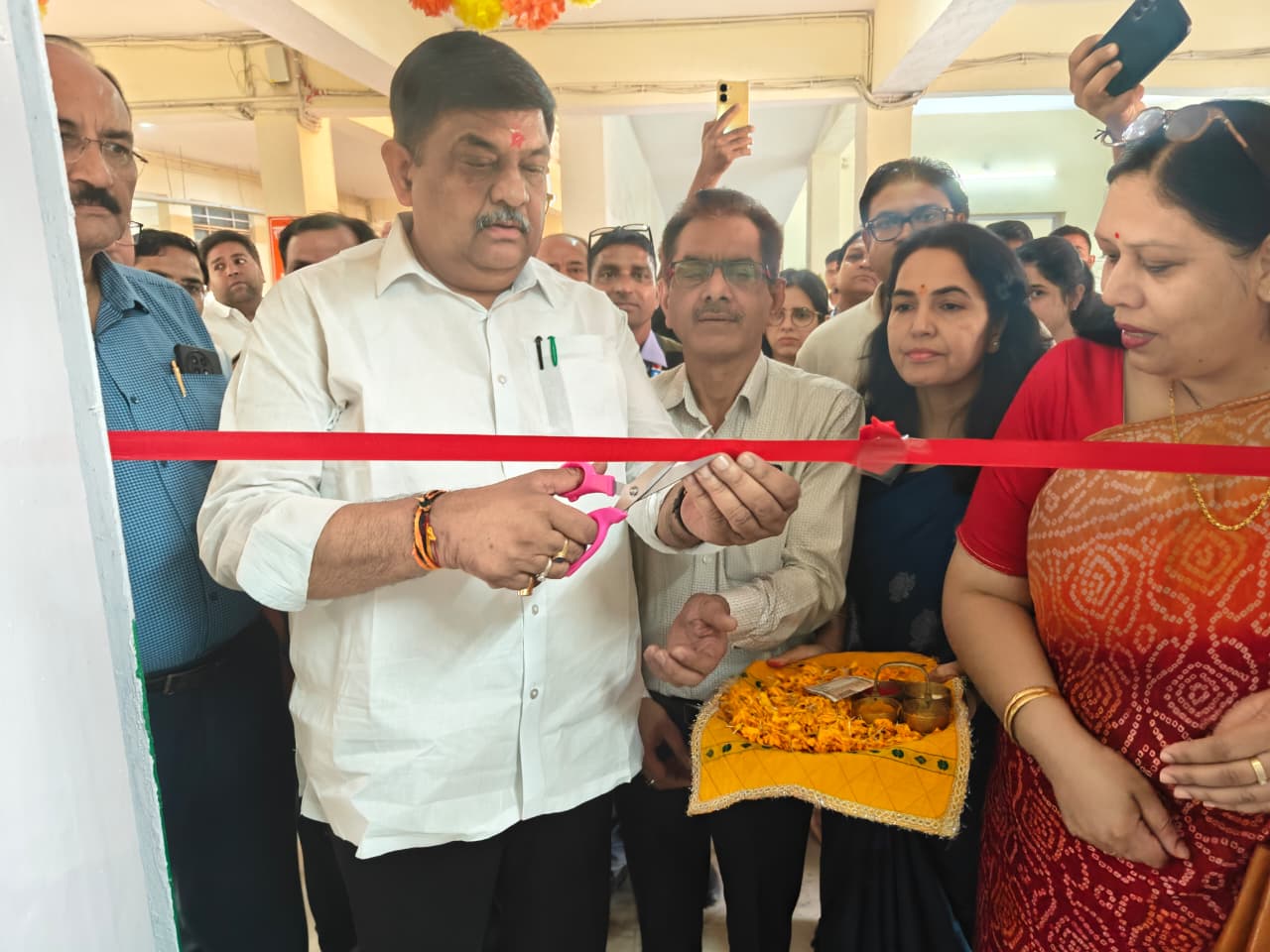 बेहतर इलाज के साथ मरीजों की सुविधाओं में होगा विस्तार - वन राज्यमंत्री शर्मा