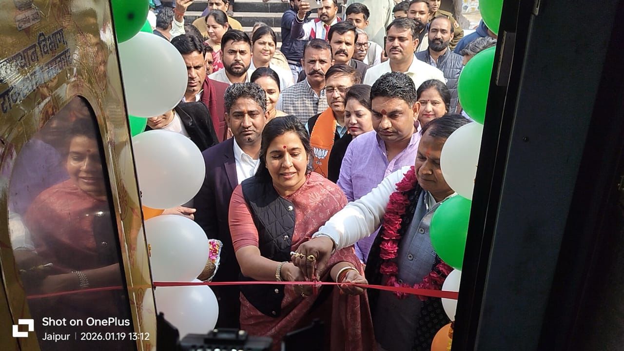 वरिष्ठ नागरिक तीर्थ यात्रा योजना  1002 वरिष्ठजनों को लेकर विशेष ट्रेन जगन्नाथ पुरी के लिए हुए रवाना