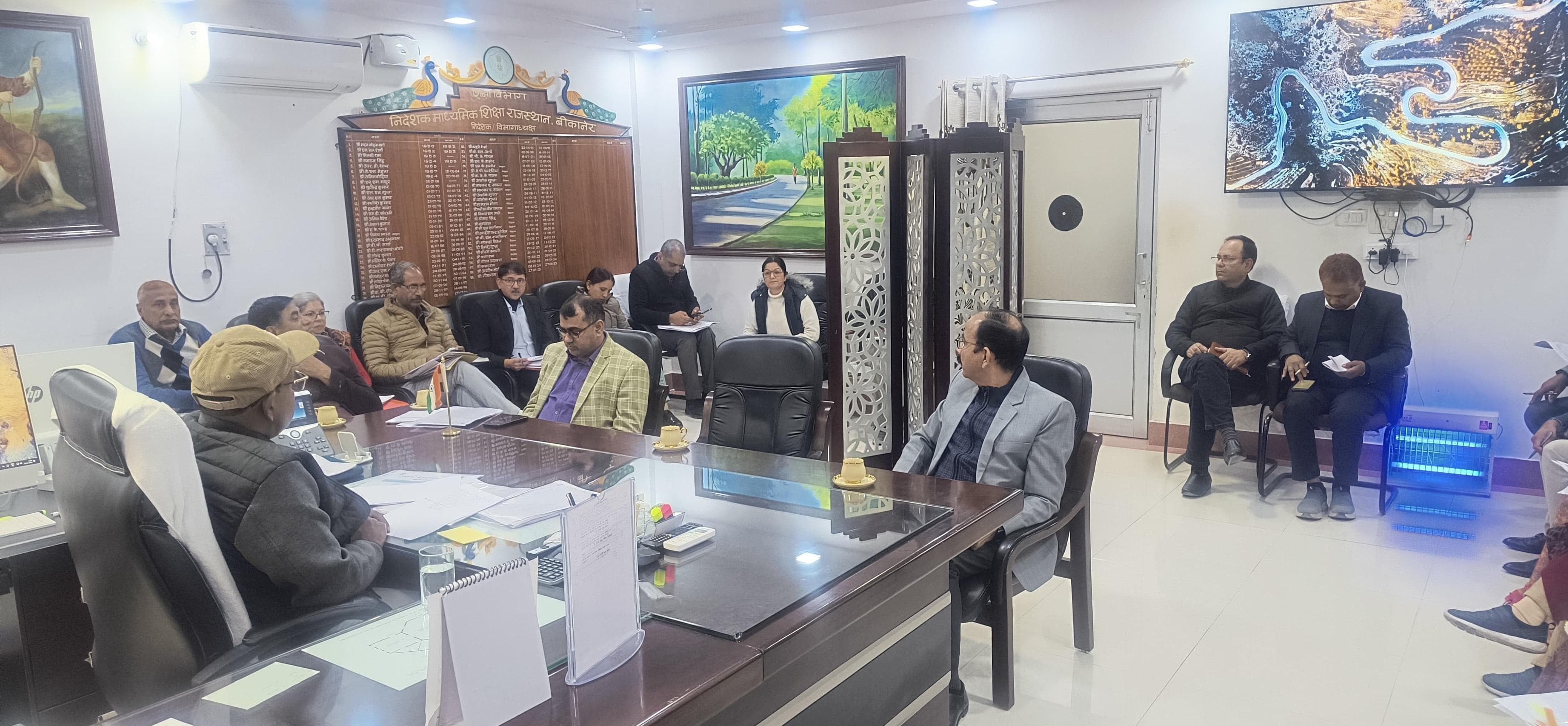 शिक्षा सचिव कृष्ण कुणाल ने माध्यमिक एवं प्रारंभिक शिक्षा निदेशालय के अधिकारियों की ली बैठक, दिए आवश्यक दिशा-निर्देश