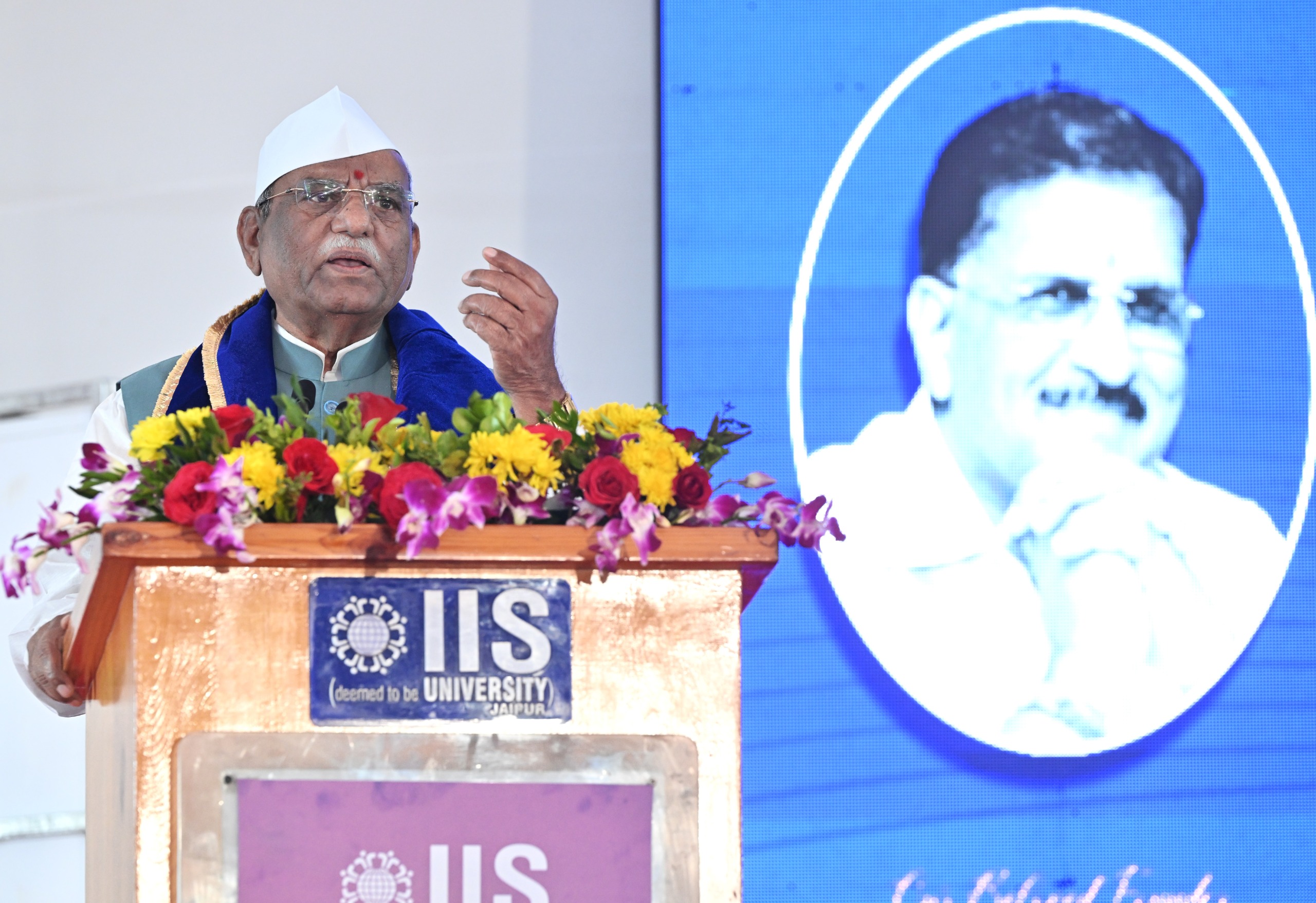आईआईएस विश्वविद्यालय का 11वां दीक्षांत समारोह: 142 स्वर्ण पदक, 710 मेरिट, 190 पीएचडी समेत 3451 छात्राओं को उपाधियां