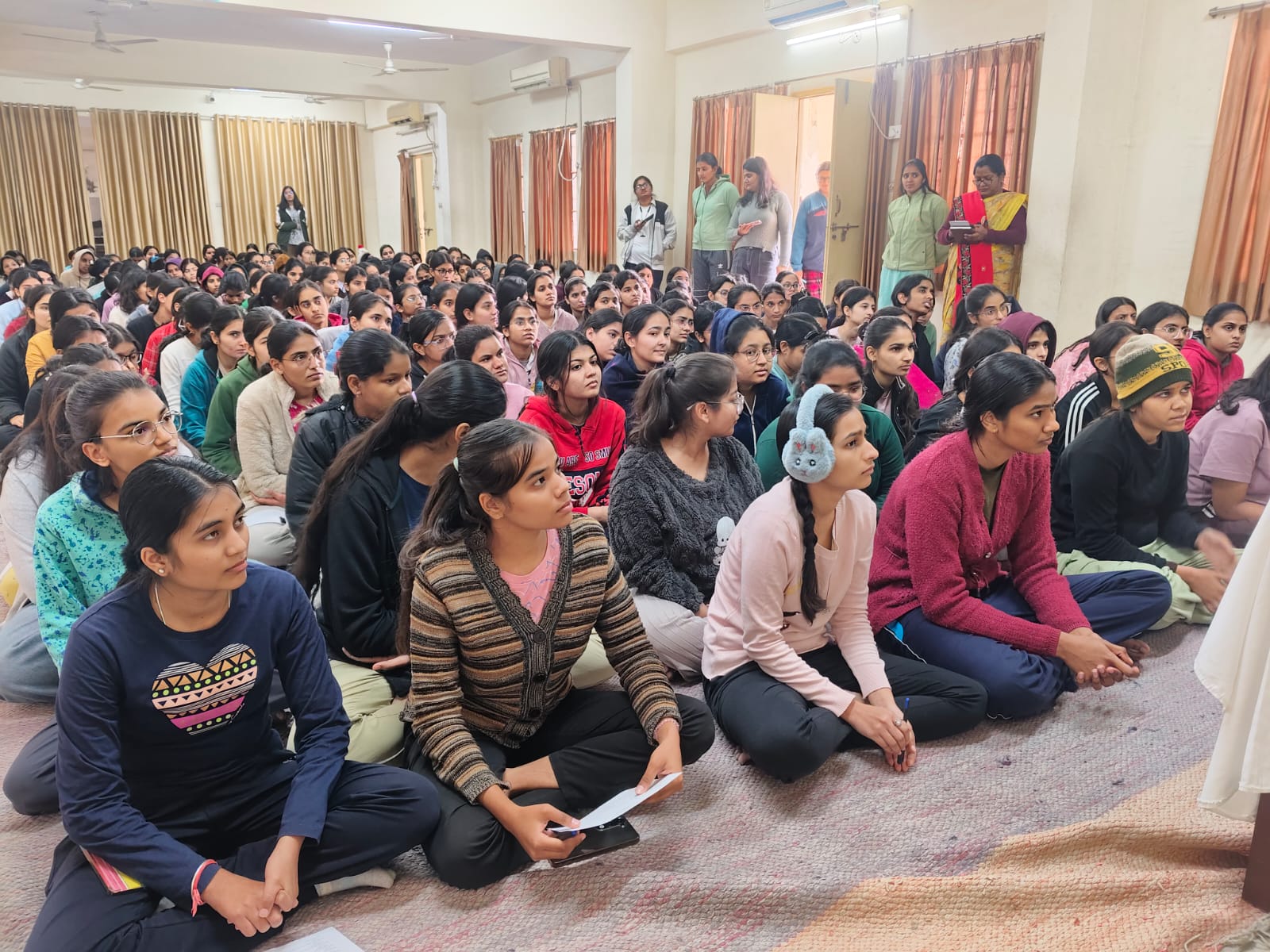 छात्राओं की सुरक्षा, सम्मान एवं अधिकारों की रक्षा के लिए कार्यक्रम